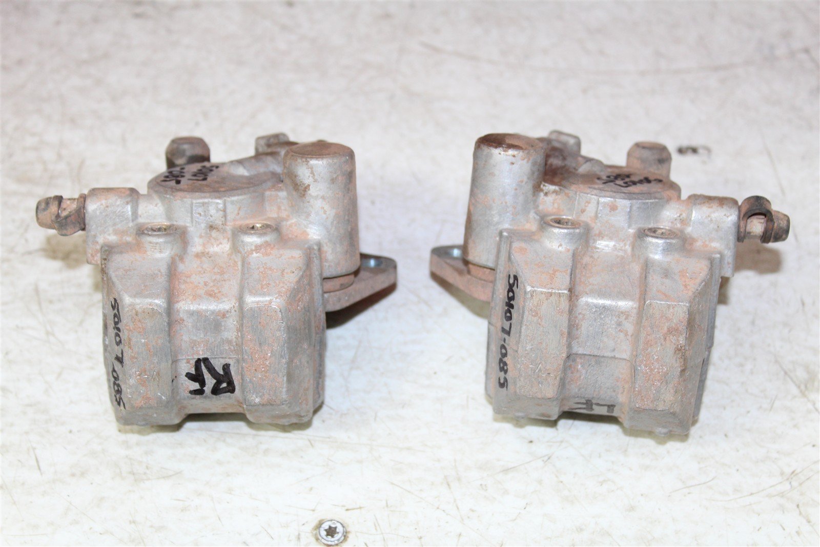 1999 Yamaha Grizzly 600 4x4 Front Brake Calipers Set Left Right 50107