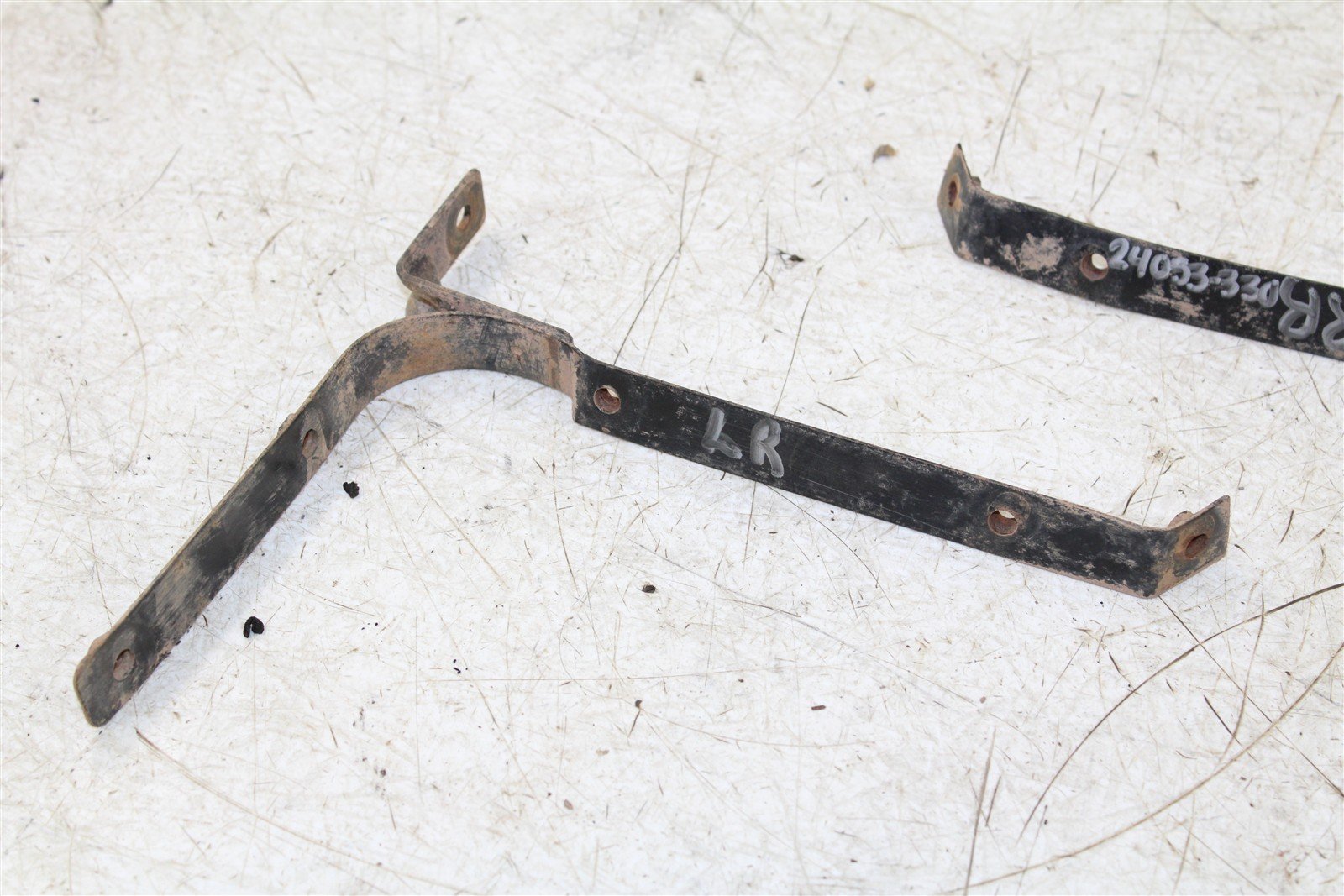 1998 Kawasaki Bayou 220 Rear Mud Guards Fender Supports Mounts Brackets 24053