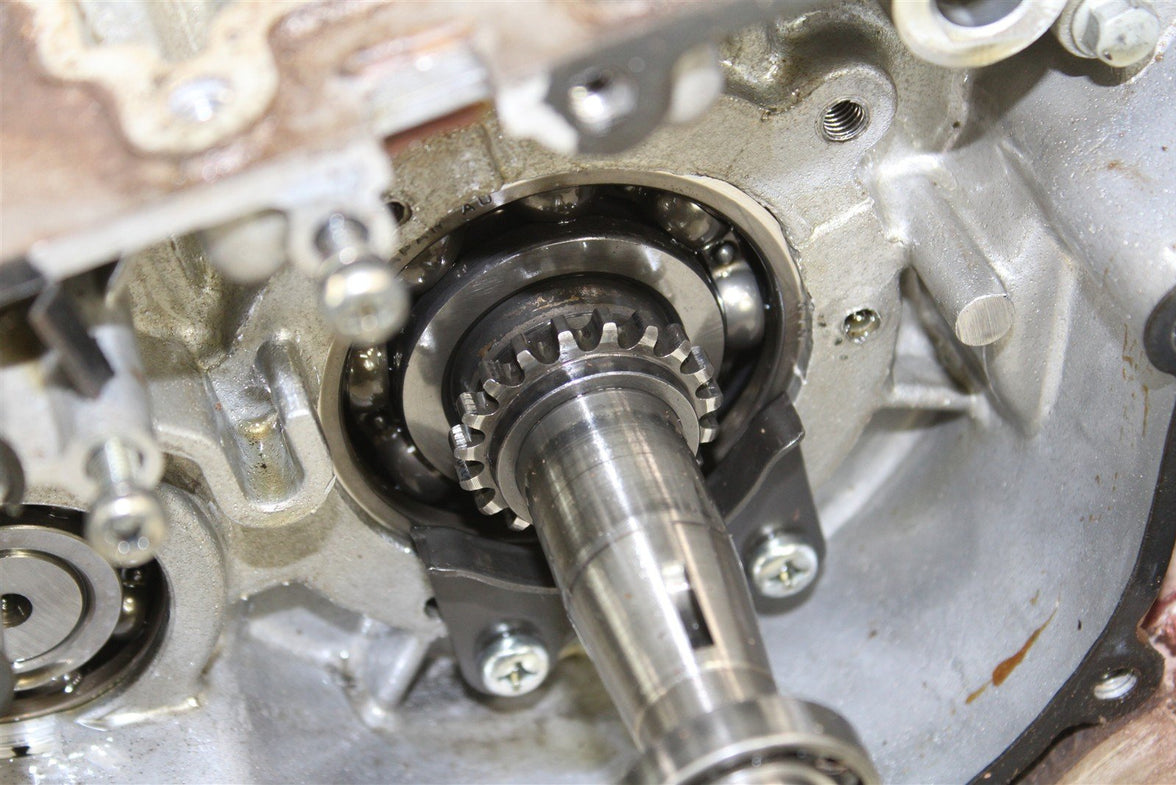 1998 Kawasaki Bayou 220 Engine Bottom Lower End Cases Crankshaft 24053