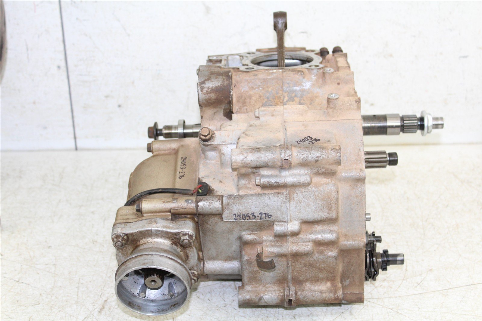 1998 Kawasaki Bayou 220 Engine Bottom Lower End Cases Crankshaft 24053