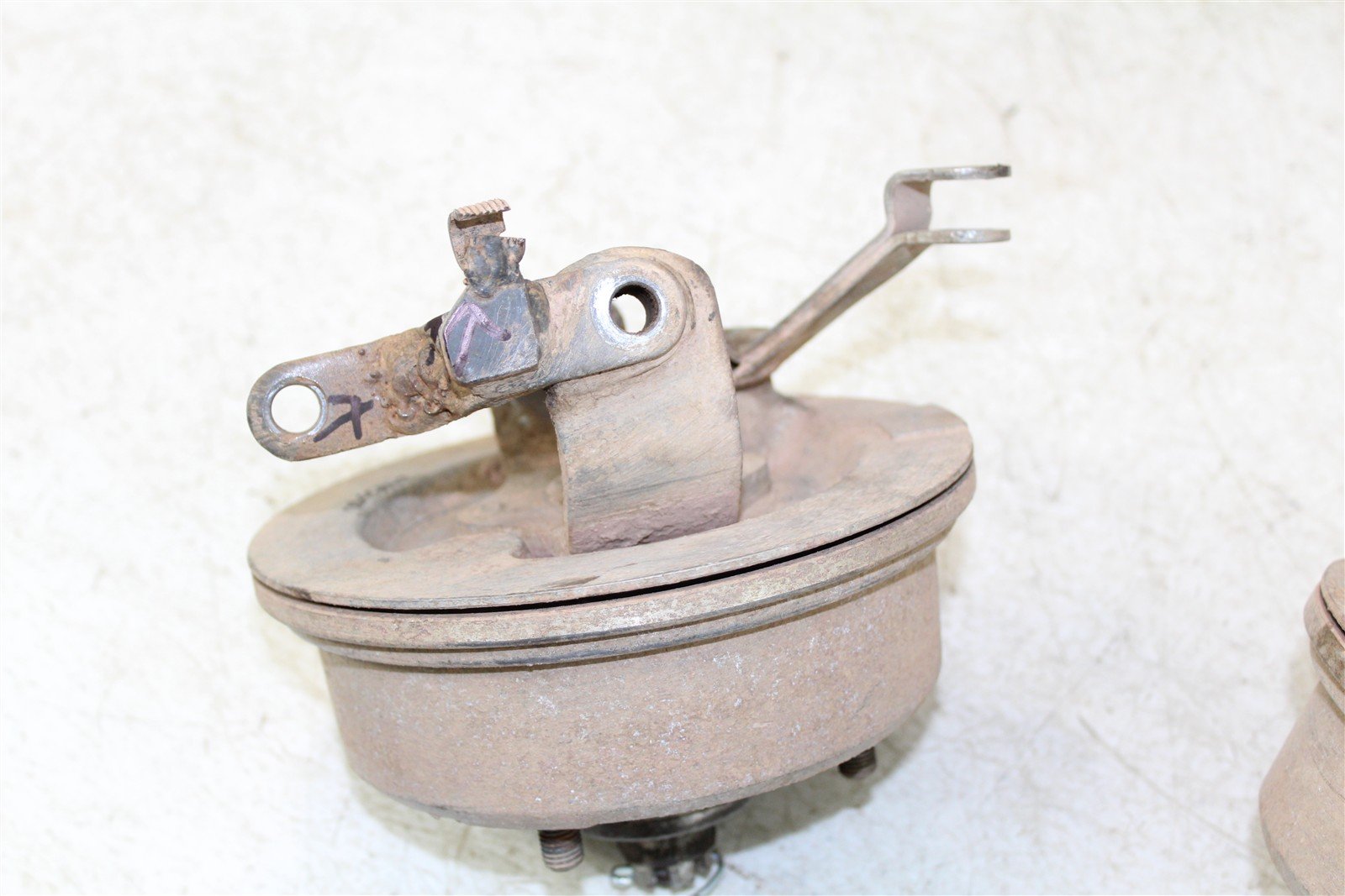 1998 Kawasaki Bayou 220 Front Brake Drums Backing Plate Panel Hub Spindle 24053