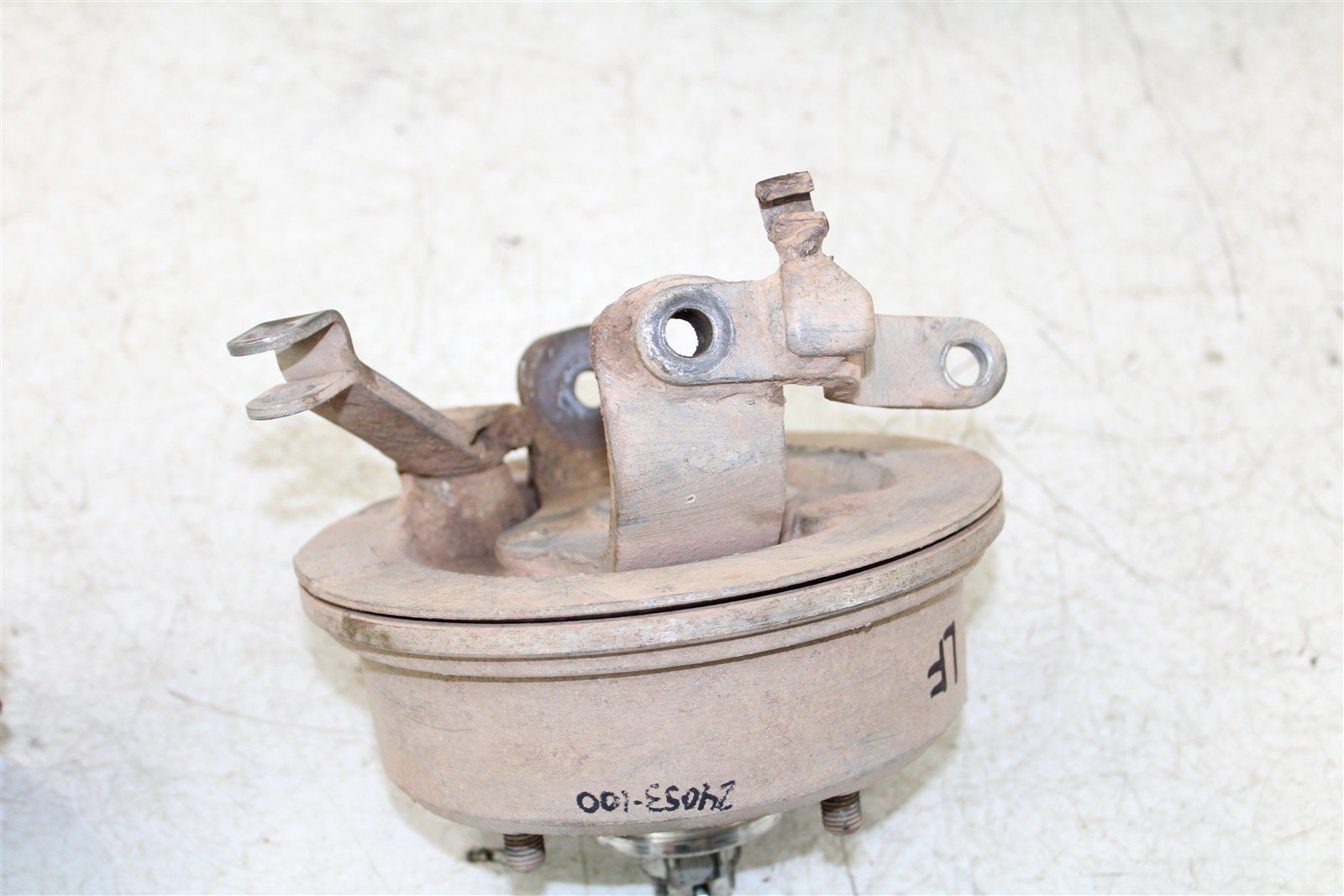 1998 Kawasaki Bayou 220 Front Brake Drums Backing Plate Panel Hub Spindle 24053