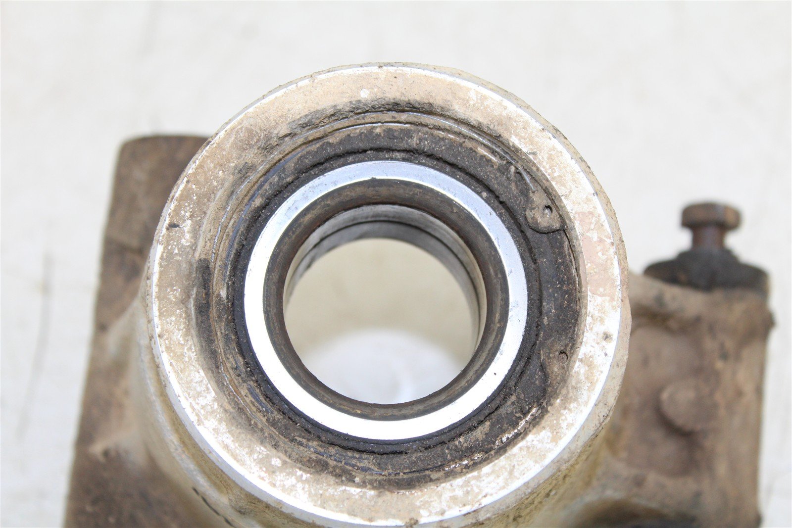 2001 Polaris Sportsman 400 4x4 Rear Knuckle Control Arm Mount Left Right 34142