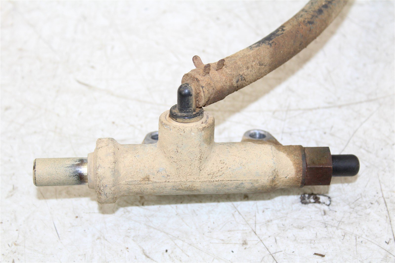 2001 Polaris Sportsman 400 4x4 Rear Brake Master Cylinder 34142