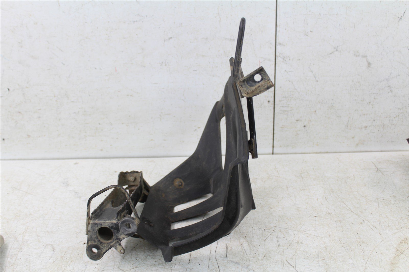 2008 Kawasaki KFX 450R Right Heel Guard w/ Foot Peg 438G