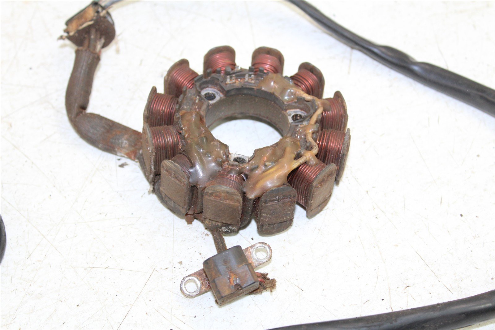 2002 Polaris Magnum 325 4x4 Stator Magneto Generator Coil 34143