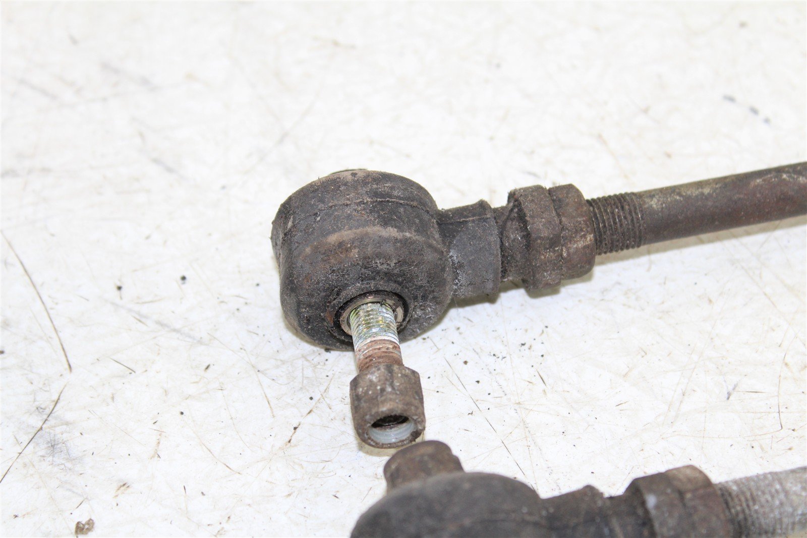 2002 Polaris Magnum 325 4x4 Tie Rods Ends Left Right 34143