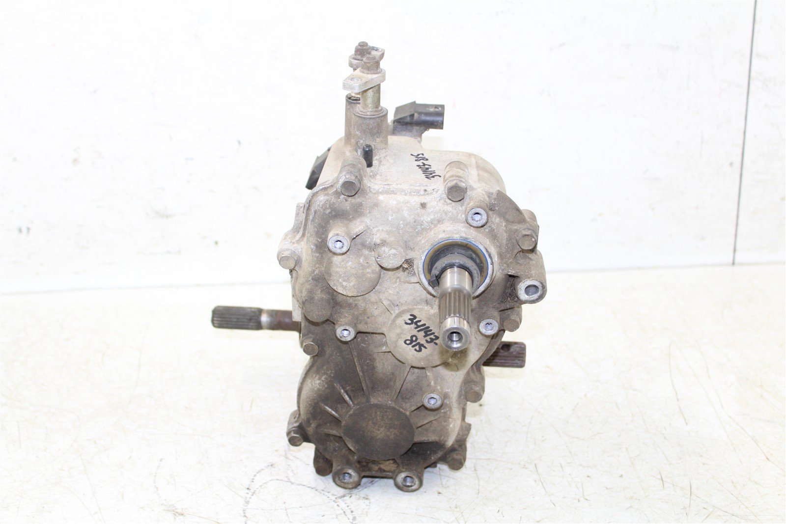 2002 Polaris Magnum 325 4x4 Transmission Gear Box Case 34143