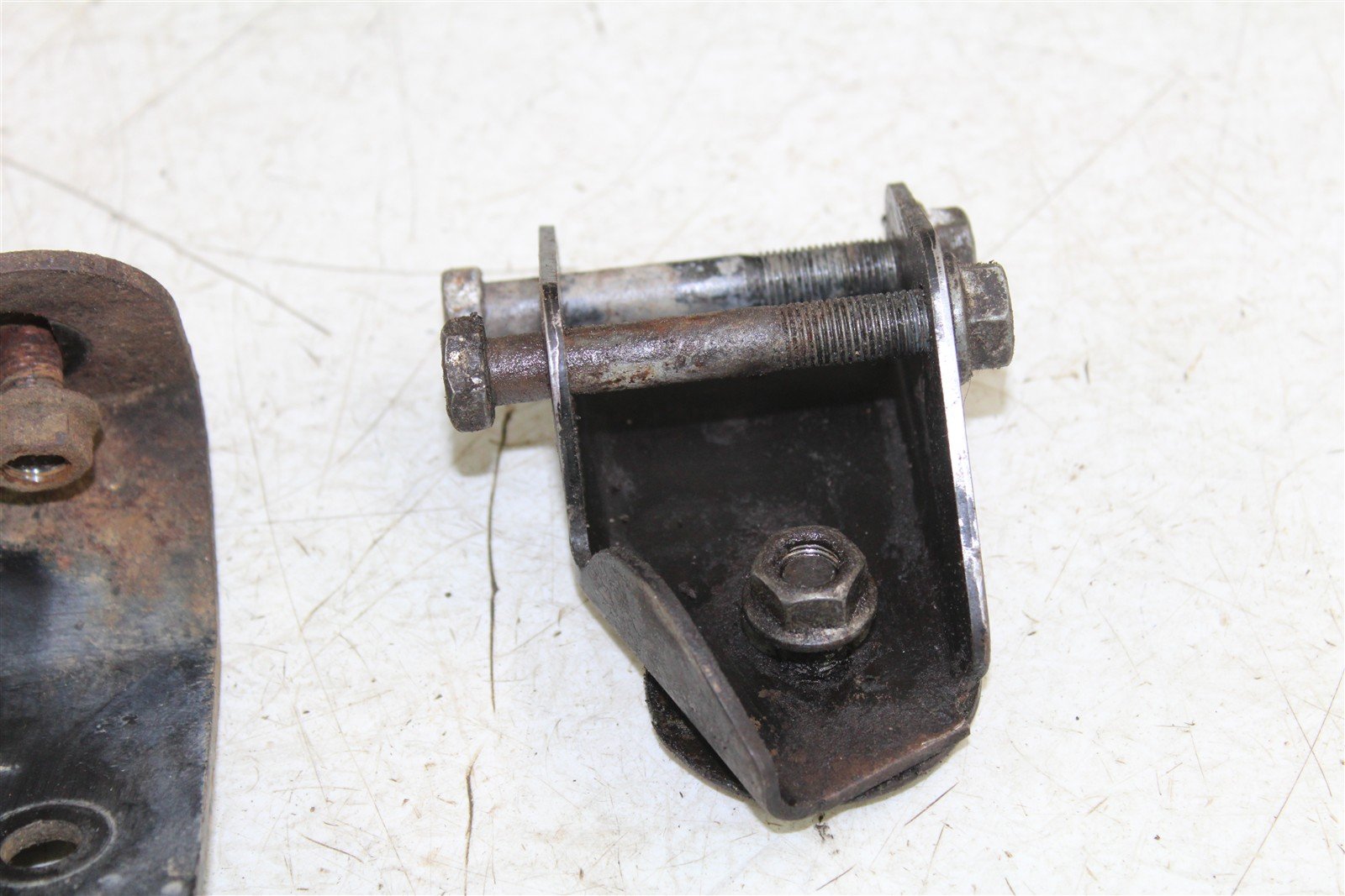 2002 Polaris Magnum 325 4x4 Engine Isolator Mounts Motor Brackets 34143