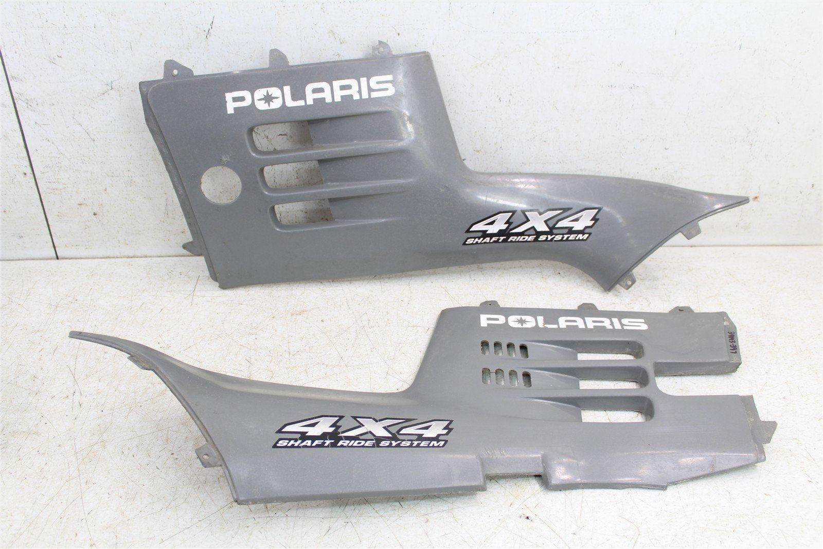 2002 Polaris Magnum 325 4x4 Gas Tank Shroud Fenders Left Right 34143