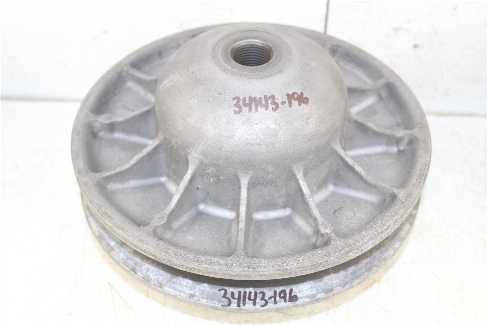 2002 Polaris Magnum 325 4x4 Secondary Clutch Driven 34143