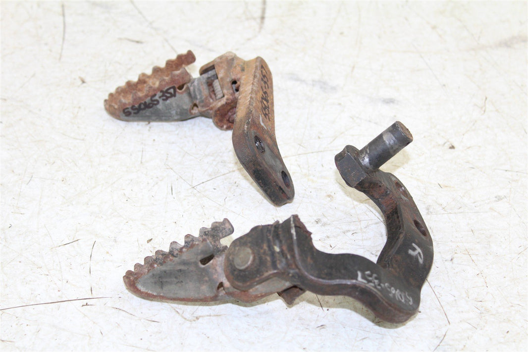 1985 Yamaha XT 600 Foot Pegs Set Hardware Springs Rests 55065