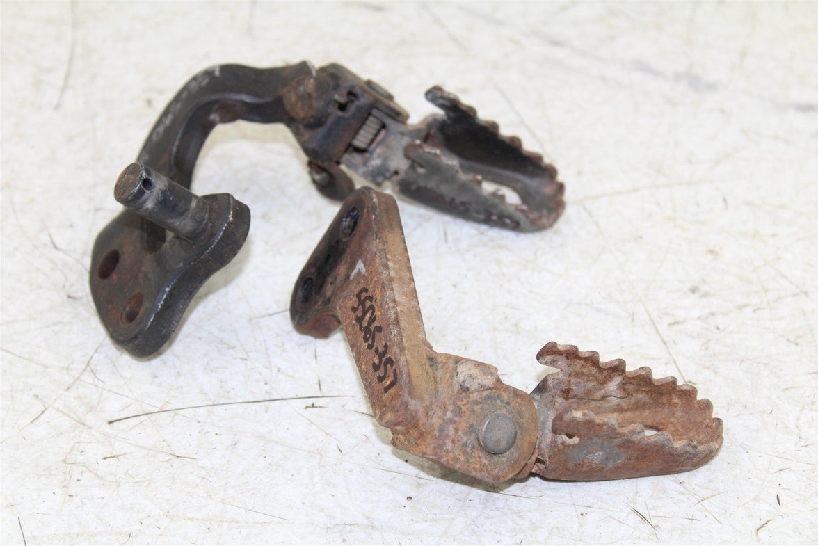 1985 Yamaha XT 600 Foot Pegs Set Hardware Springs Rests 55065