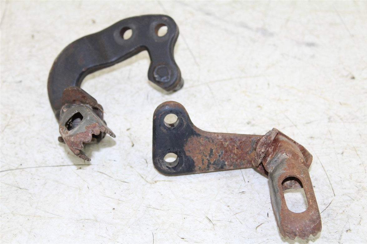 1985 Yamaha XT 600 Foot Pegs Set Hardware Springs Rests 55065