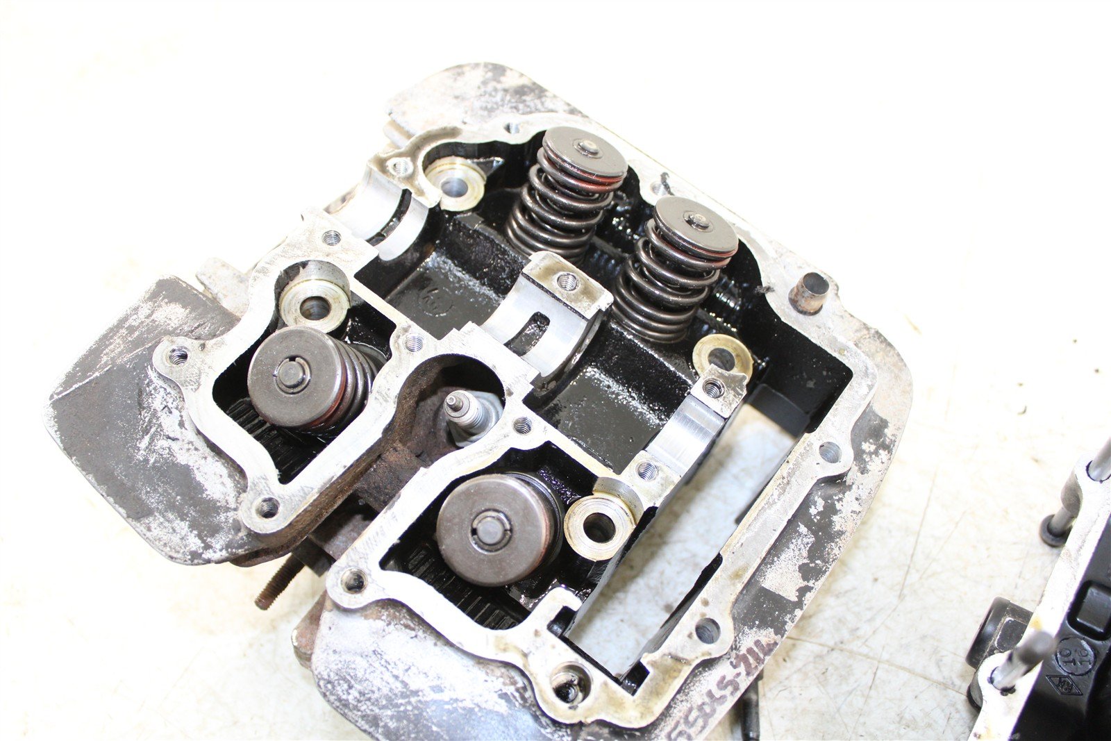 1985 Yamaha XT 600 Cylinder Head w/ Rocker Arms Valve Cover 55065