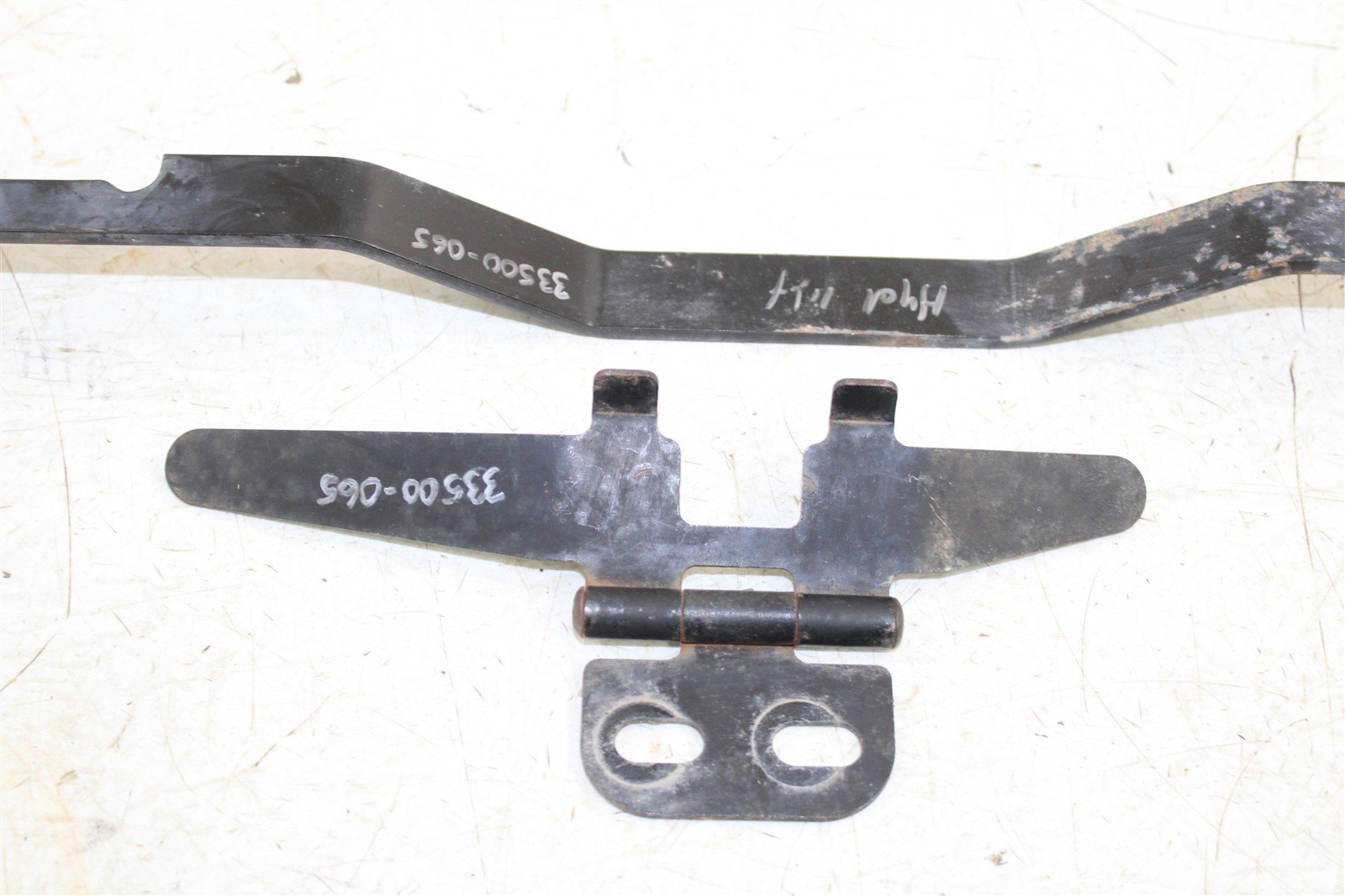 2007 Kubota RTV 1100 Dump Bed Lever w/ Guide Lock 33500