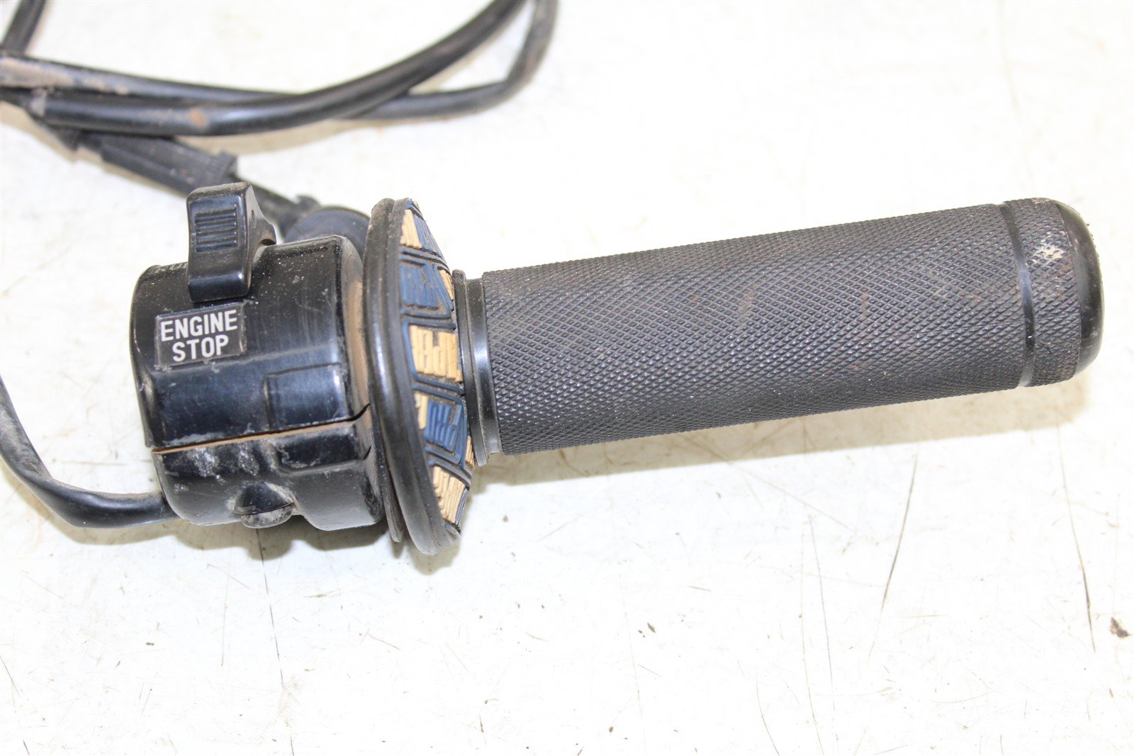 1996 Yamaha PW 80 Throttle Housing Tube w/ Cable Right Handle Switch 55066