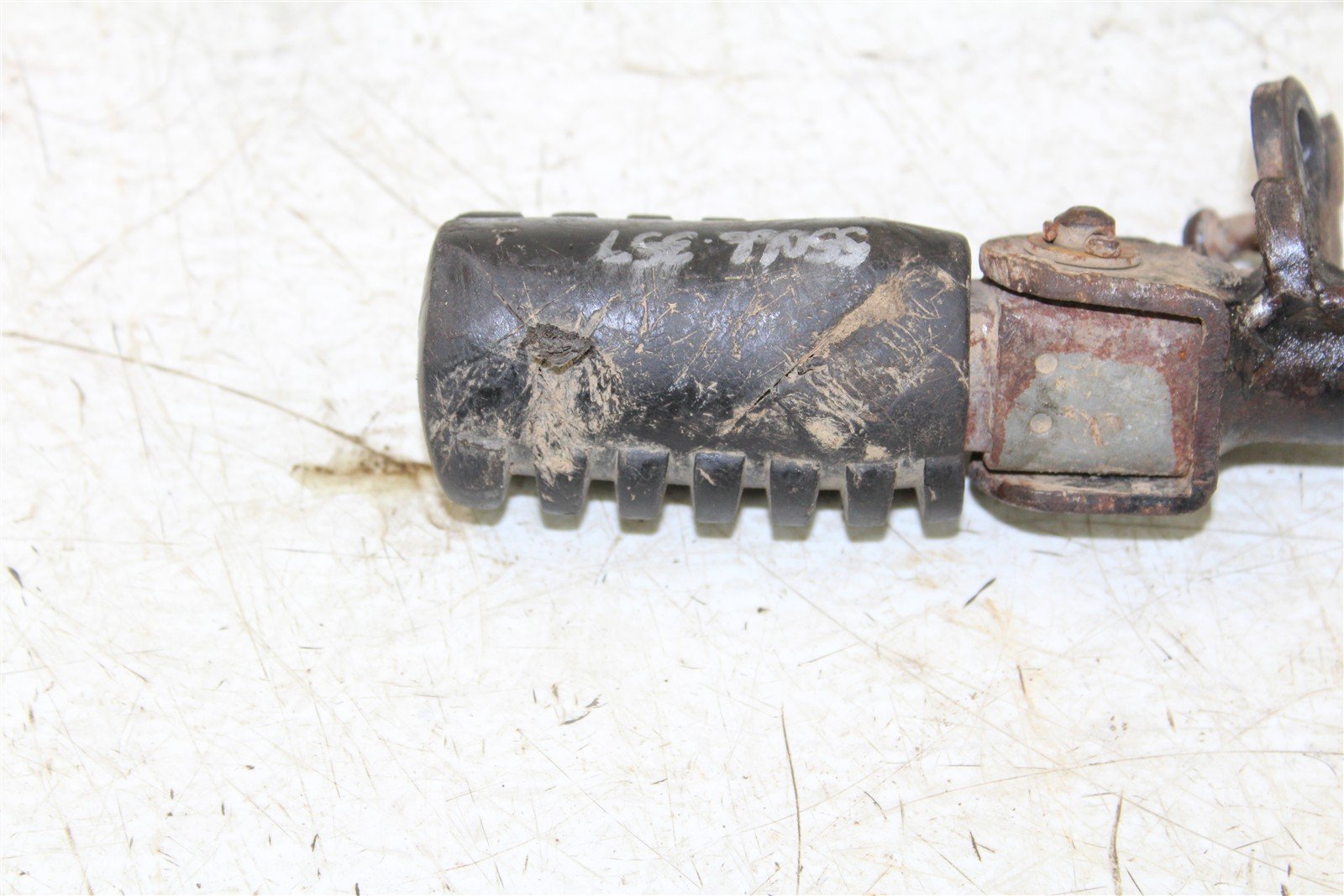 1996 Yamaha PW 80 Foot Pegs Set Hardware Springs Rests 55066