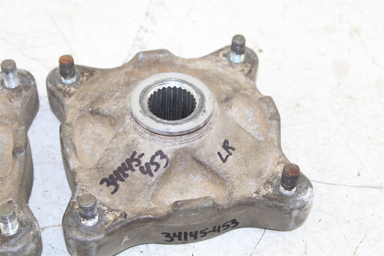 1996 Polaris Sportsman 500 4x4 Rear Hubs Wheel Mounts 34145