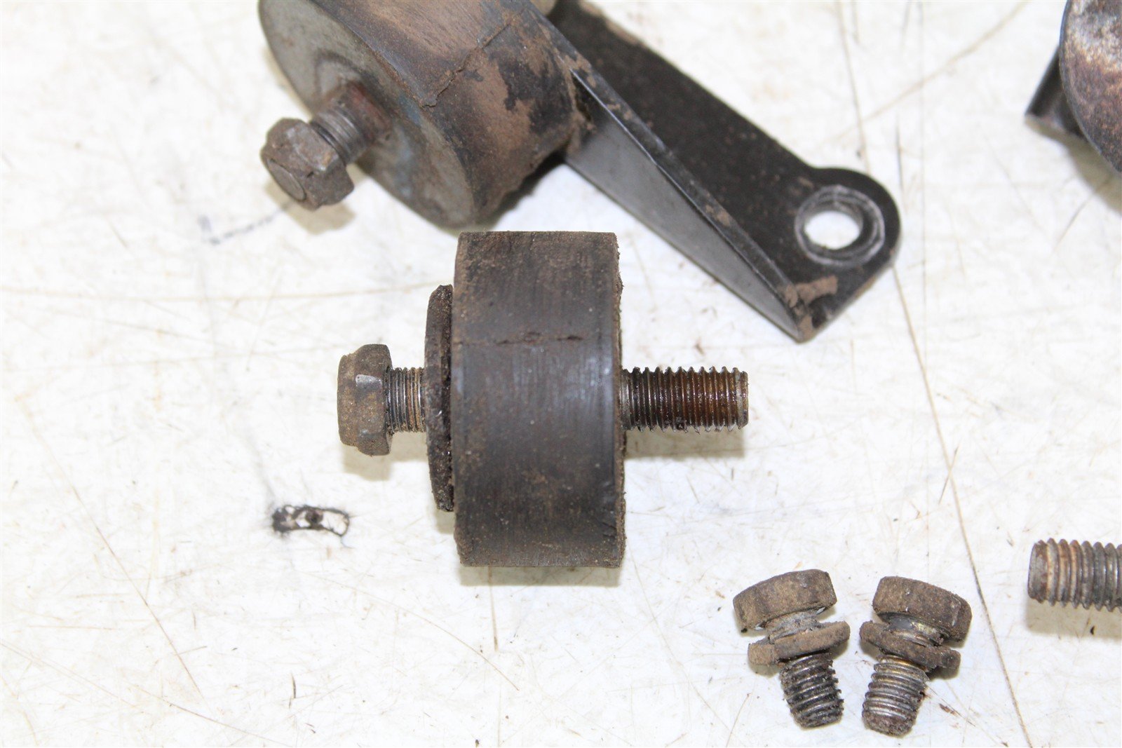 1996 Polaris Sportsman 500 4x4 Engine Isolator Mounts Motor Brackets 34145