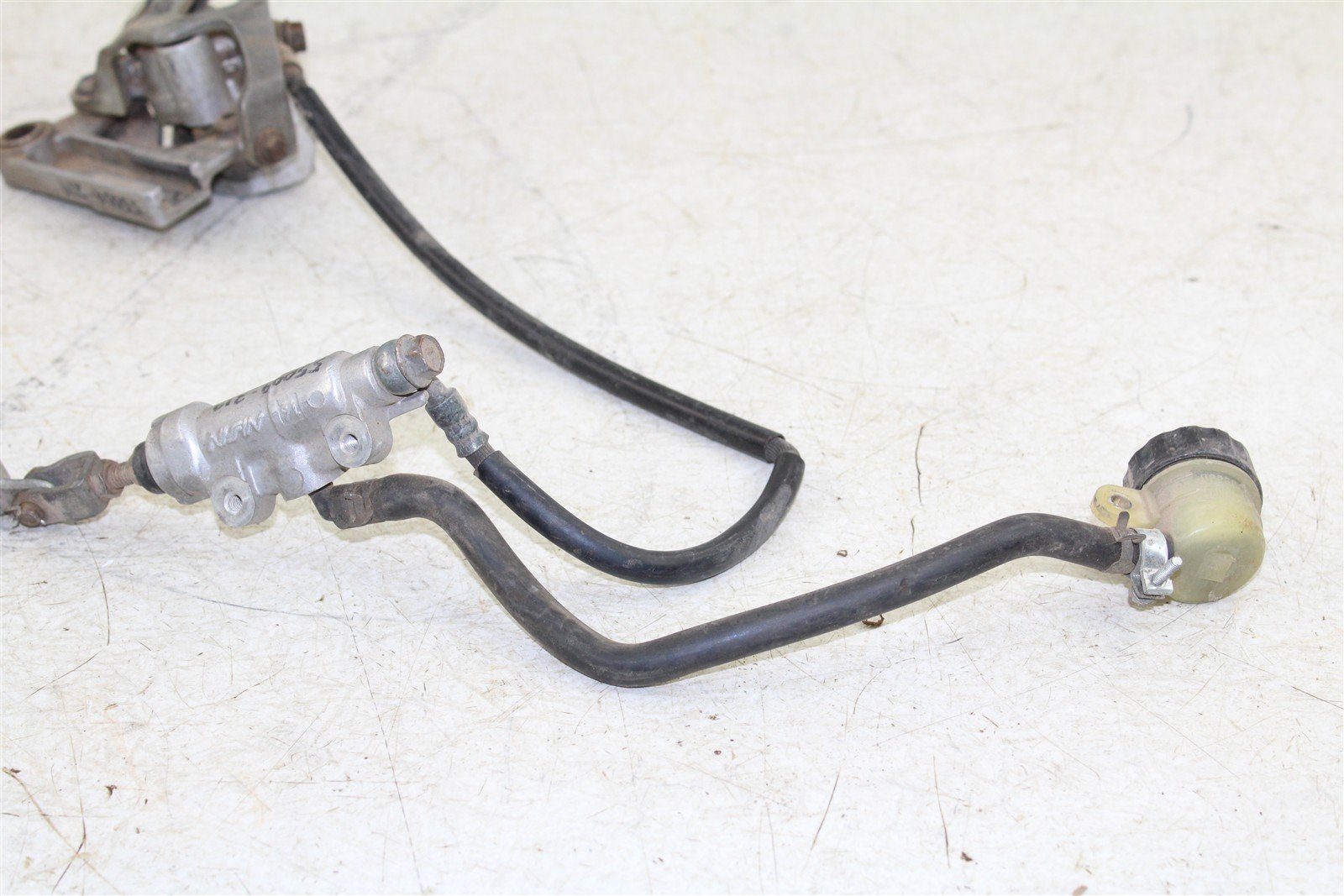 2003 Yamaha YZ85 Rear Brake Caliper Hose Master Cylinder 55009