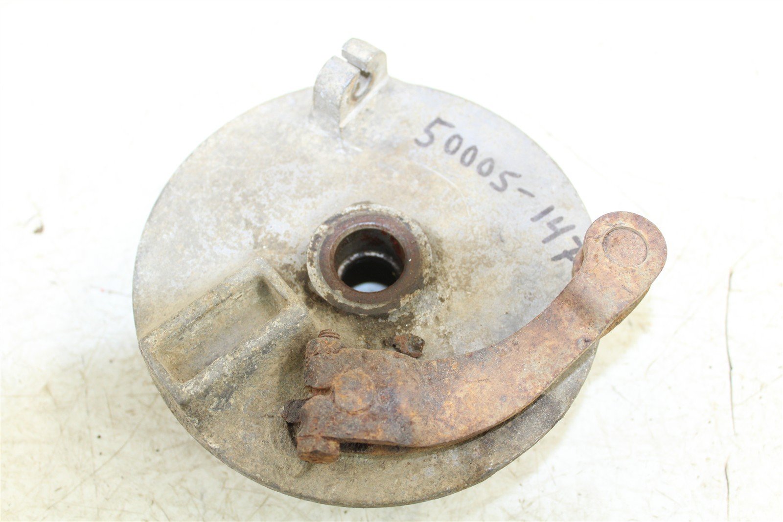 1986 Yamaha Moto 4 200 Front Left Brake Drum Plate Panel Shoes Mount 50005