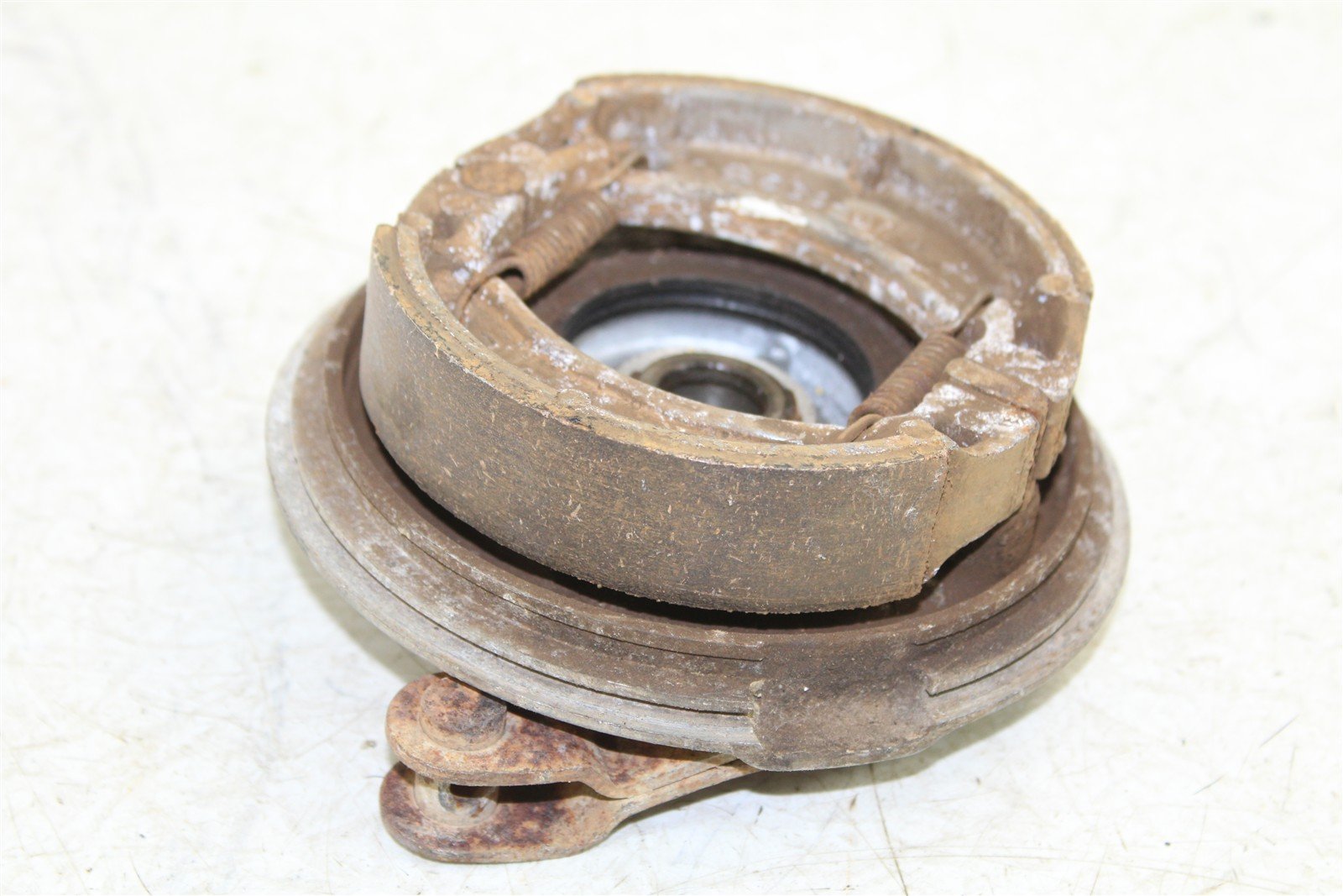 1986 Yamaha Moto 4 200 Front Left Brake Drum Plate Panel Shoes Mount 50005