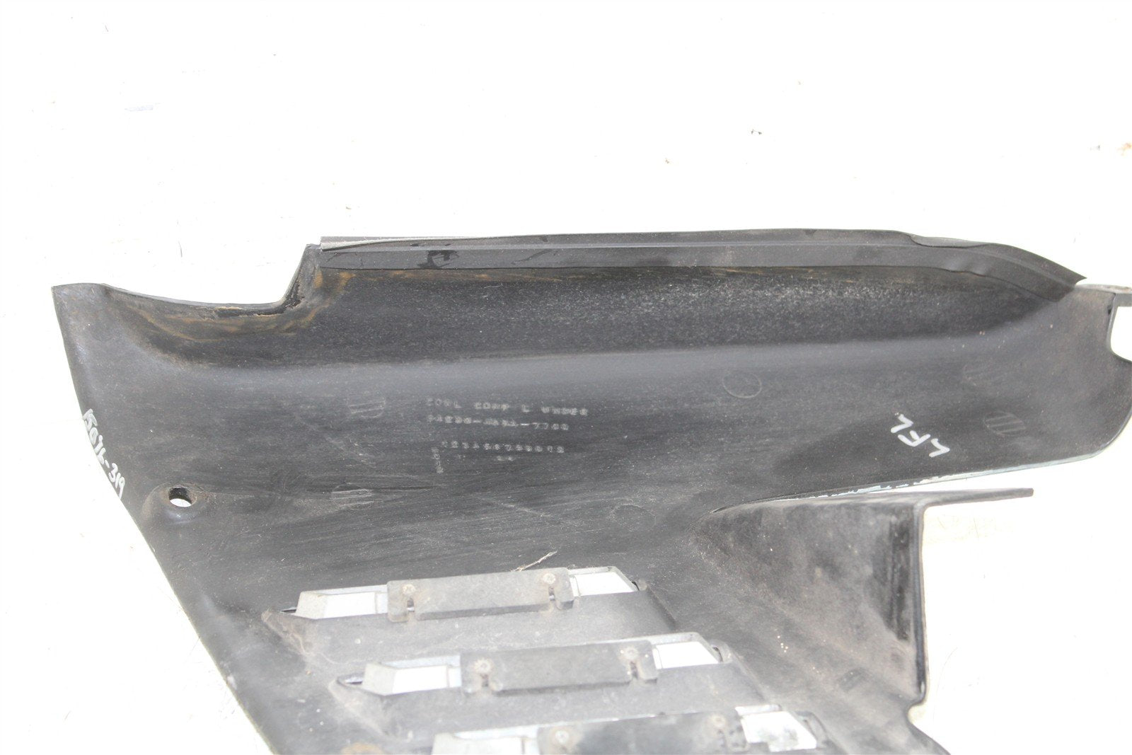 1983 Honda Goldwing Interstate GL 1100 Front Right Plastic Shroud Cowl 15076