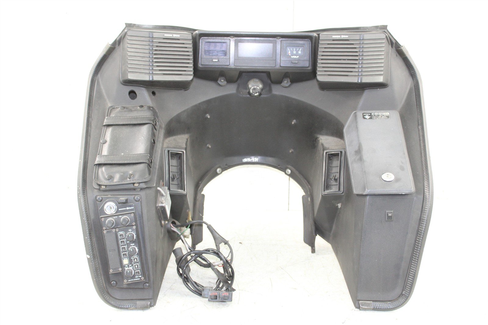 1983 Honda Goldwing Interstate GL 1100 Headlight Fairing Front Cowl Radio 15076