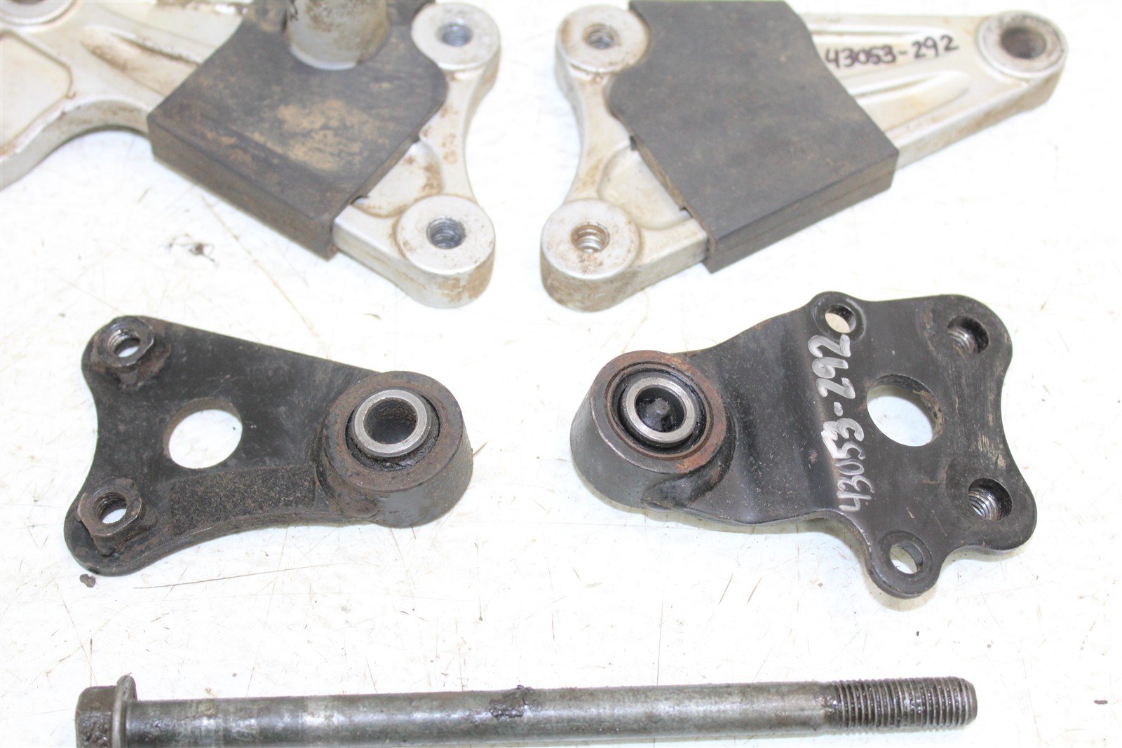 2006 Suzuki LTR 450 Engine Mounts Motor Brackets 43053