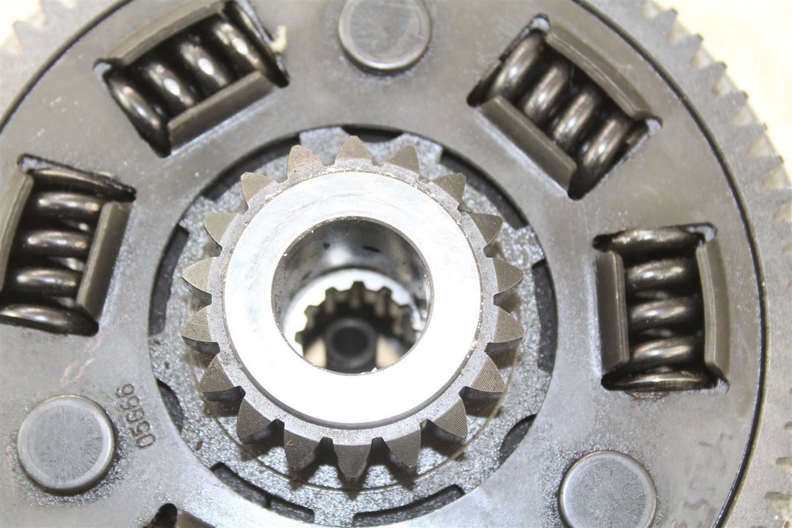 2006 Suzuki LTR 450 Clutch Basket Inner Hub Pressure Plate 43053