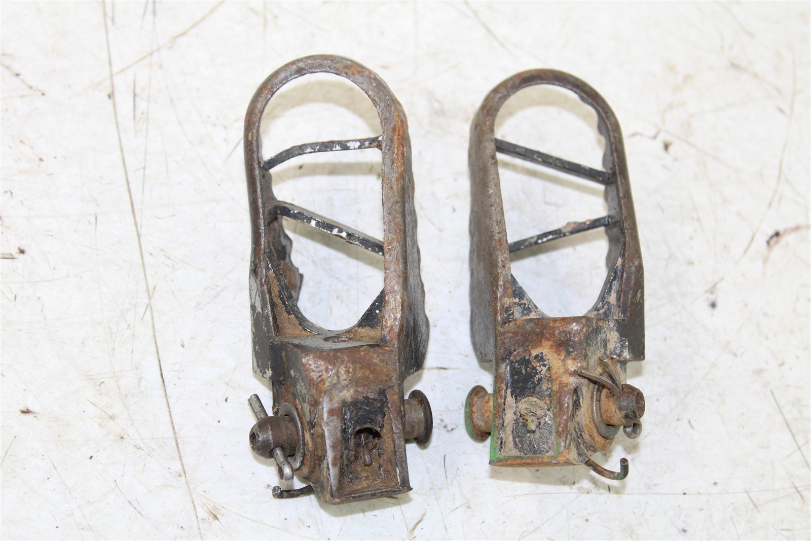2003 Kawasaki KX 85 Foot Pegs Set Hardware Springs Rests 27036