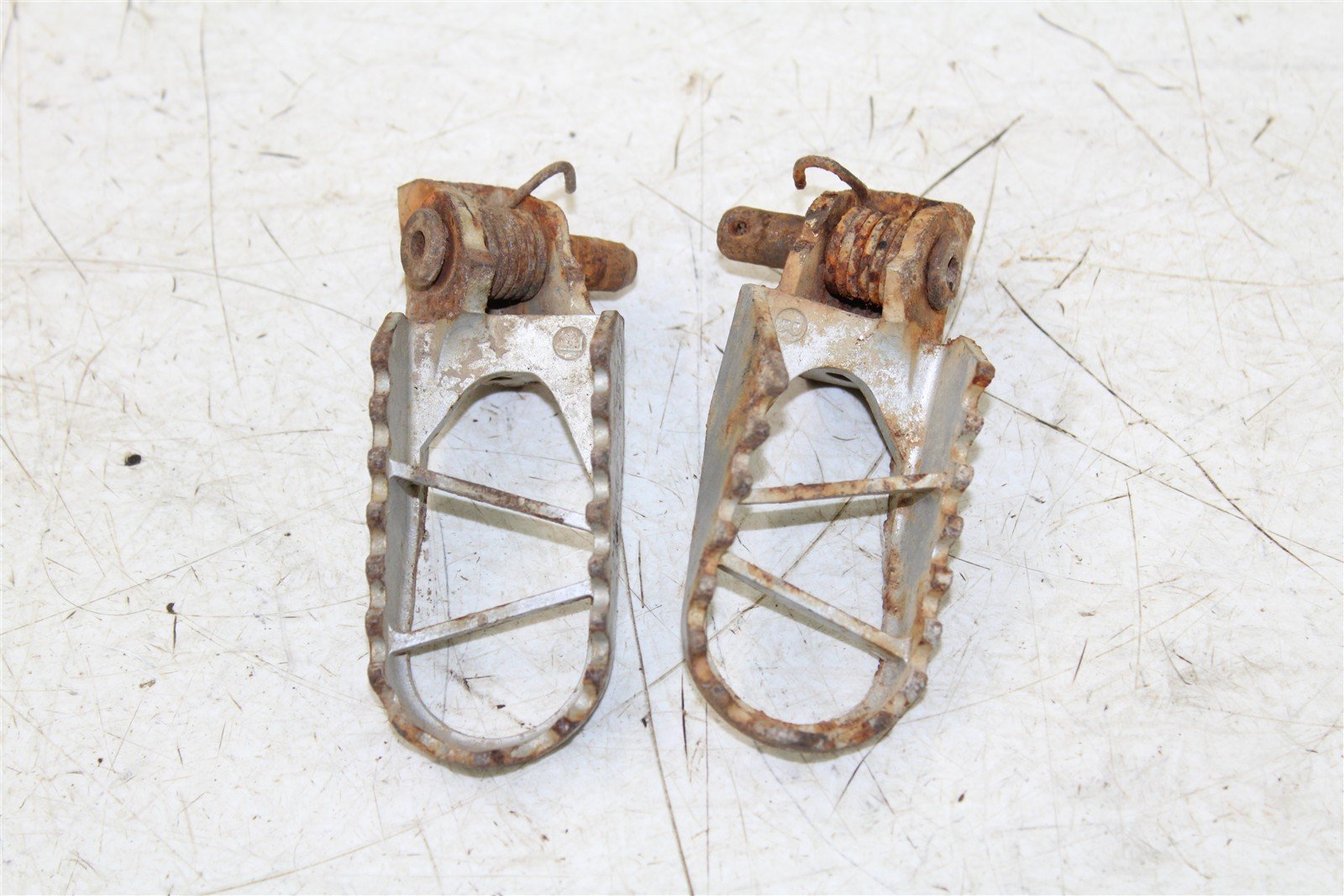 2003 Kawasaki KX 85 Foot Pegs Set Hardware Springs Rests 27036