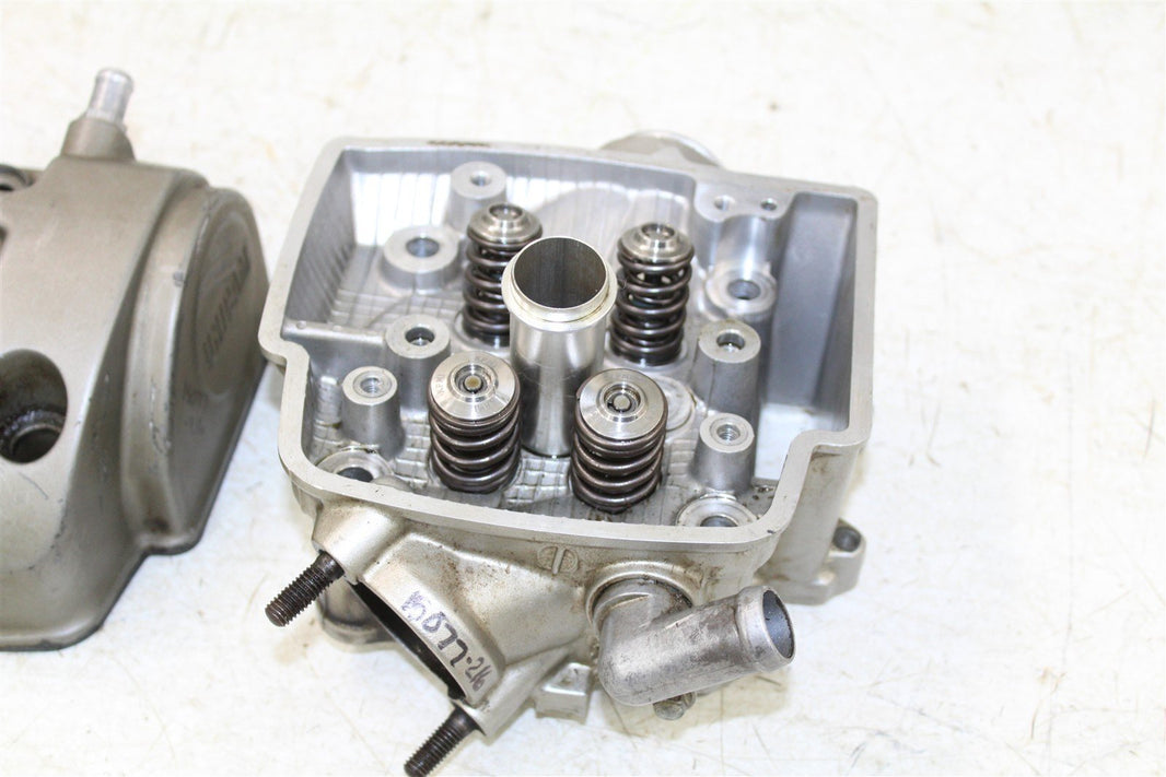 2005 Honda CRF 450R Cylinder Head Valve Cover 15077