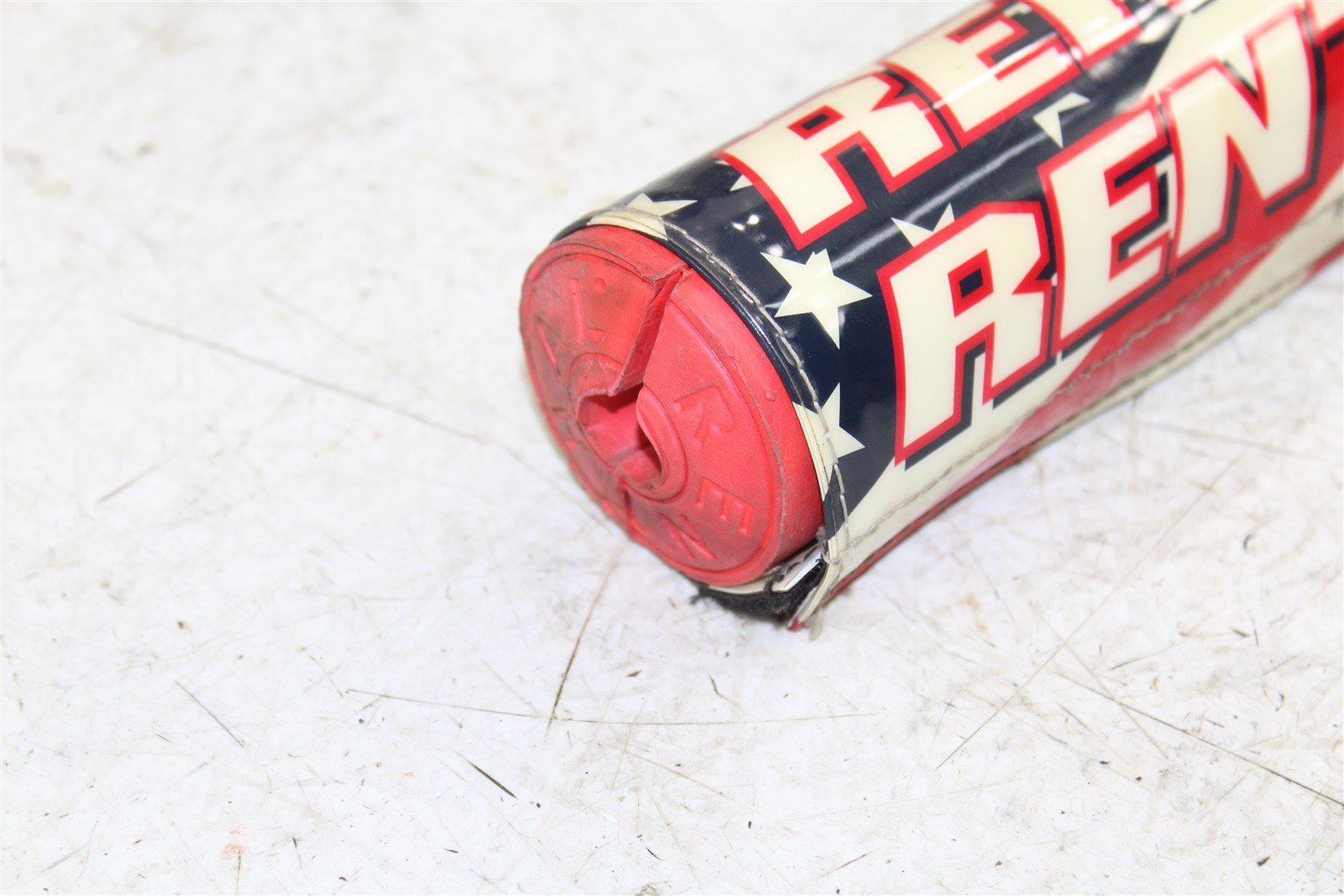 2005 Honda CRF 450R Renthal USA Flag Handlebar Bar Pad Cross Bar 15077