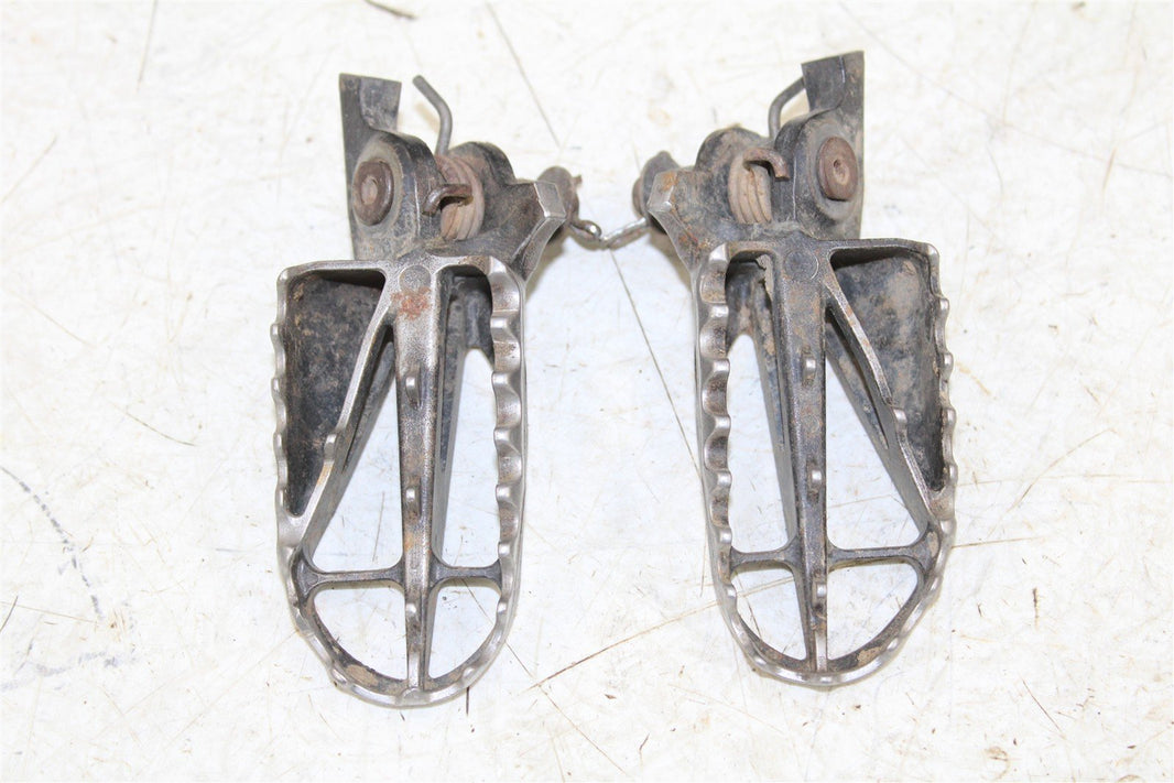 2005 Honda CRF 450R Foot Pegs Set Hardware Springs Rests 15077