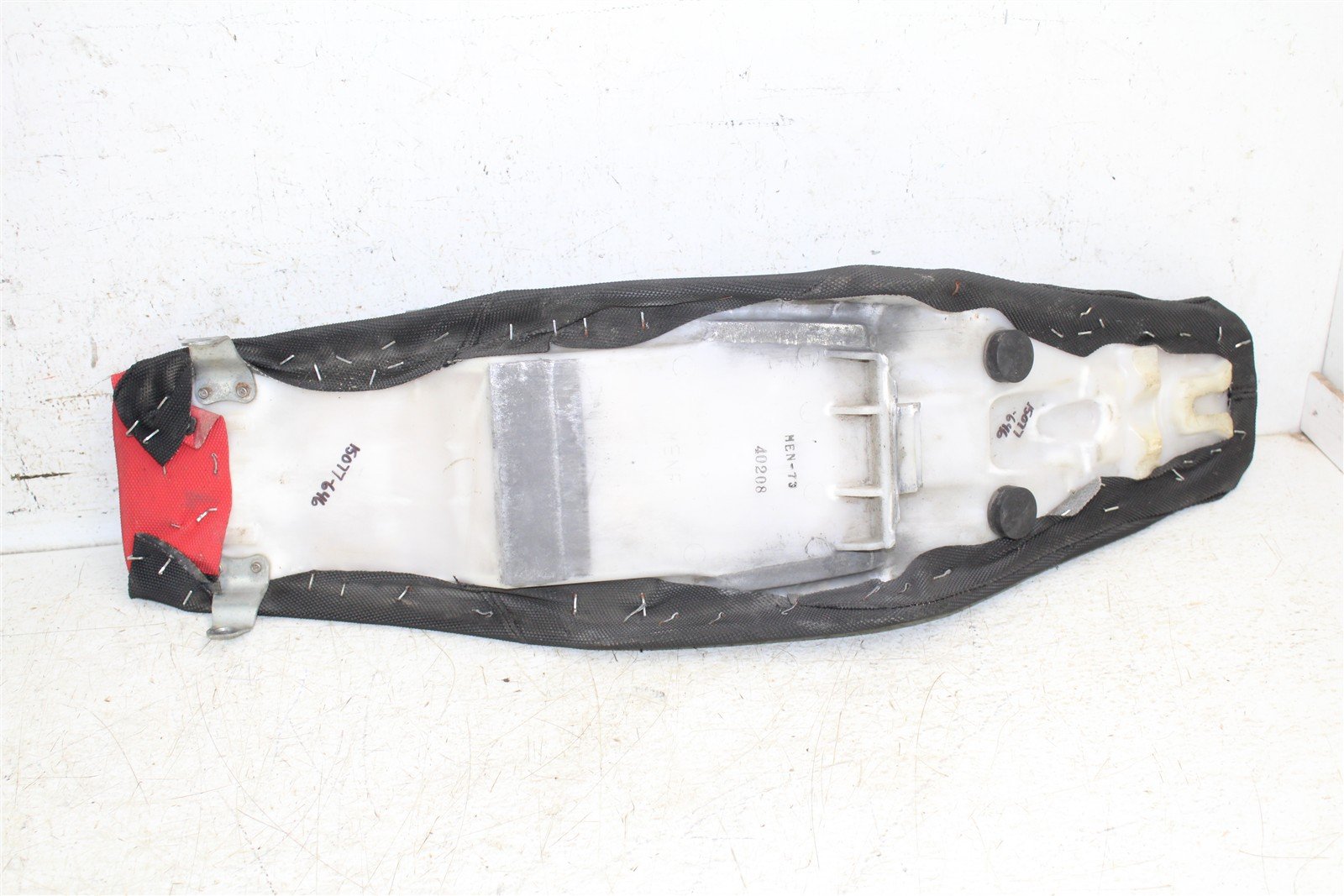 2005 Honda CRF 450R Seat 15077