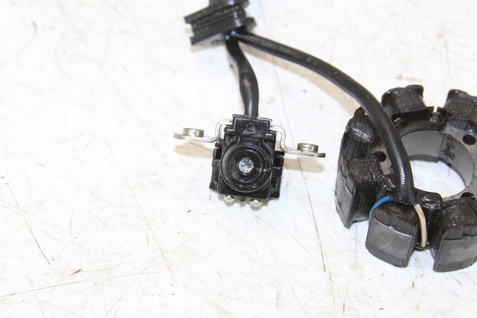 2005 Honda CRF 450R Stator Magneto Coil 15077