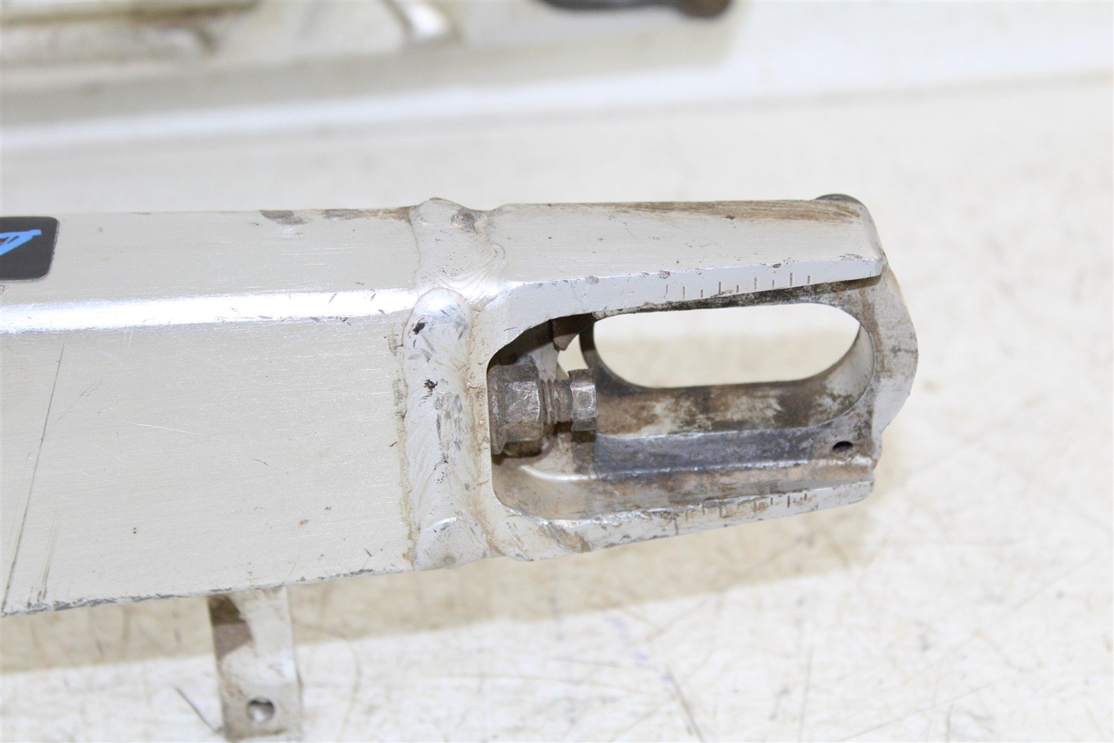 2005 Honda CRF 450R Swingarm Swing Arm 15077