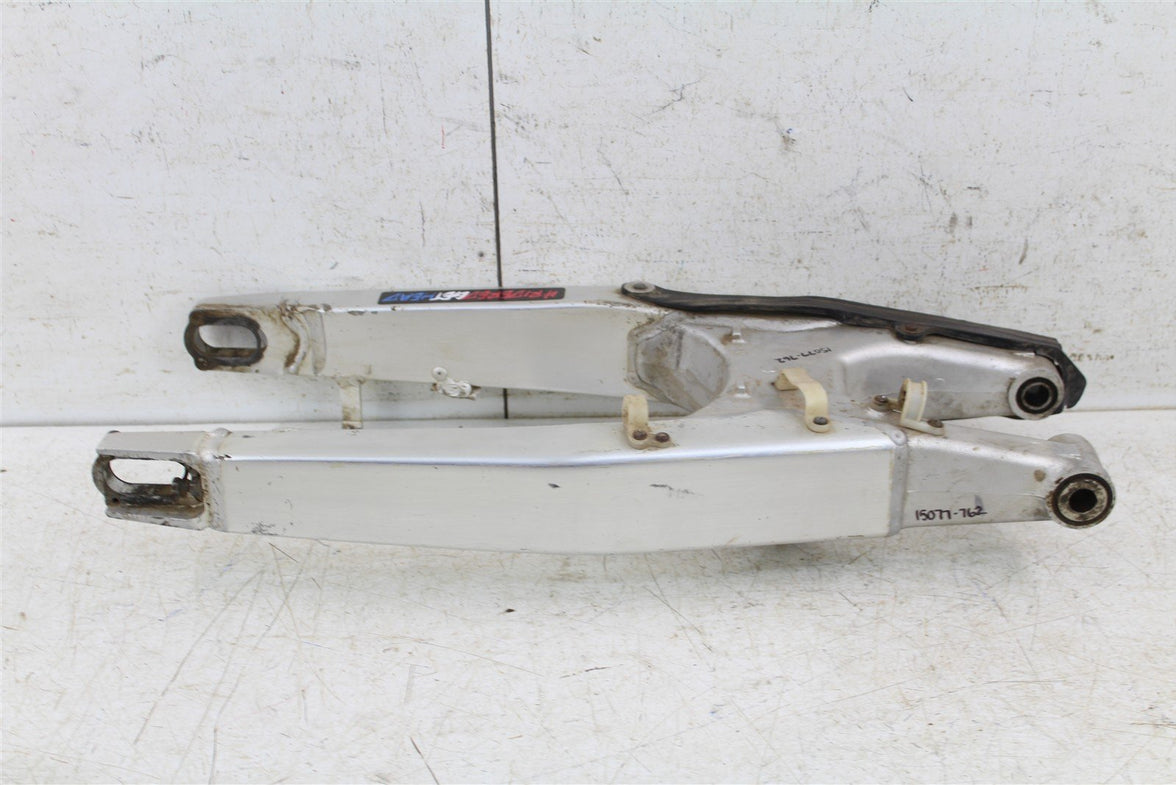 2005 Honda CRF 450R Swingarm Swing Arm 15077