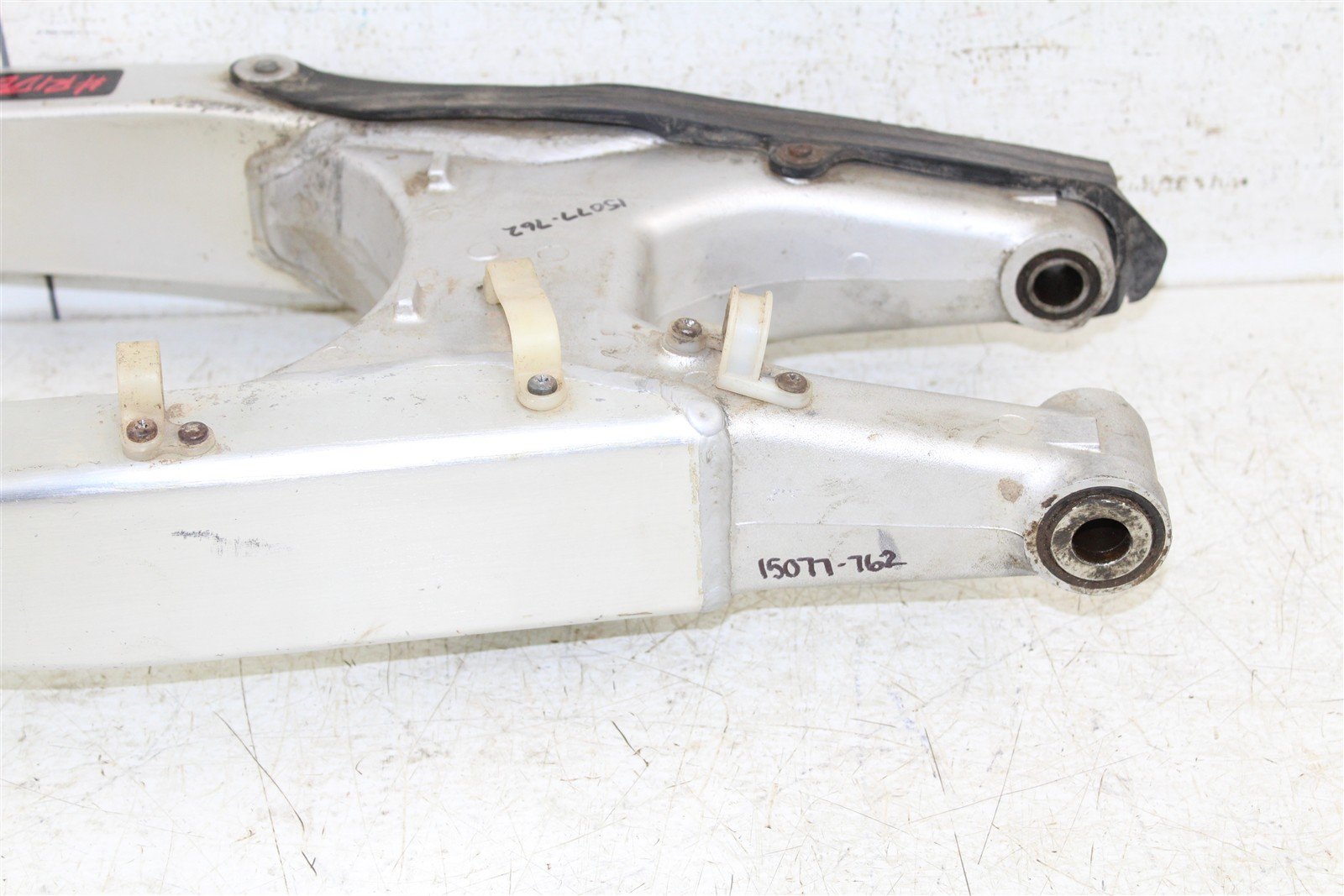 2005 Honda CRF 450R Swingarm Swing Arm 15077