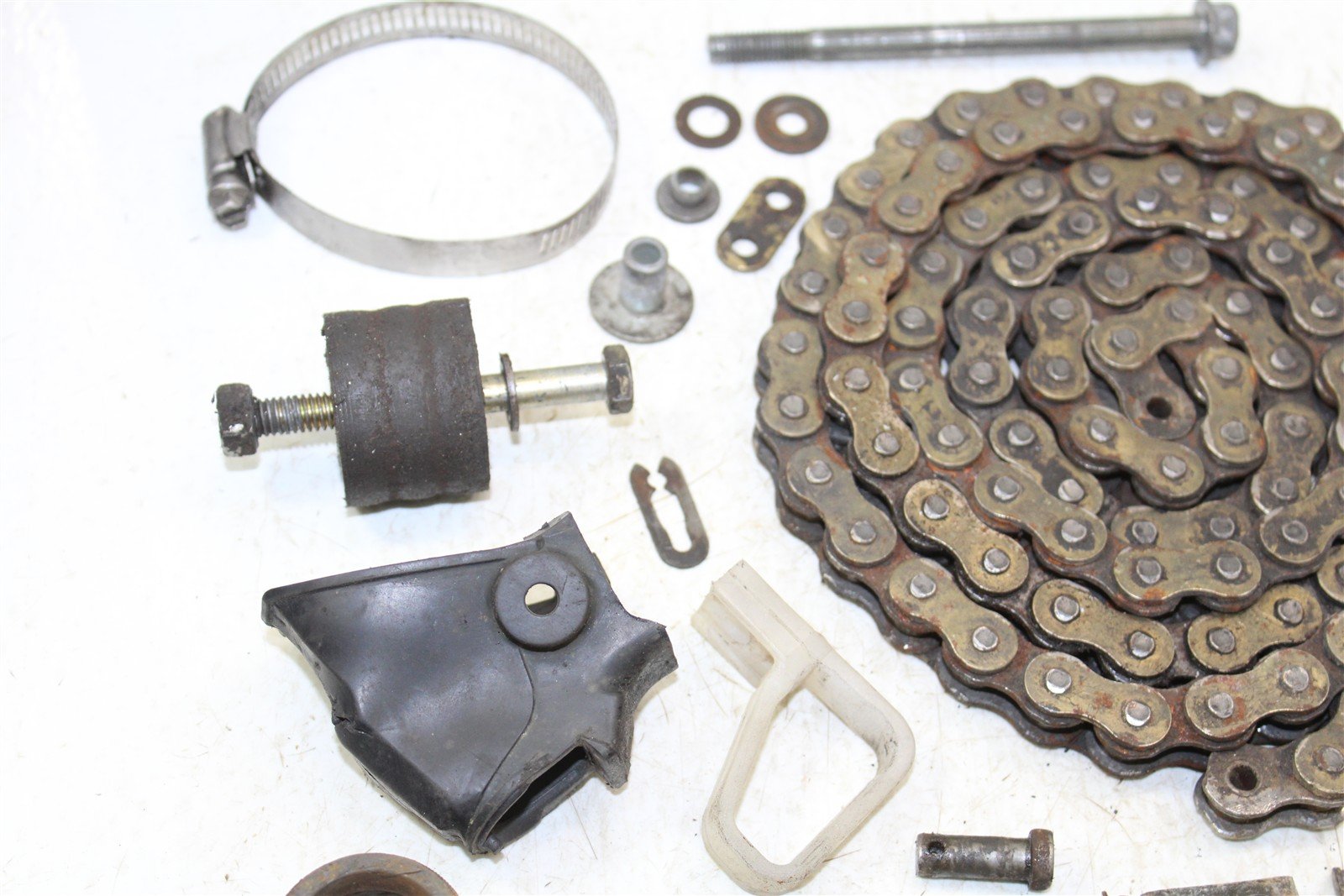 2001 Yamaha YZ 125 Chassis Bolt Kit Hardware Chain Roller Spring Bracket 55067