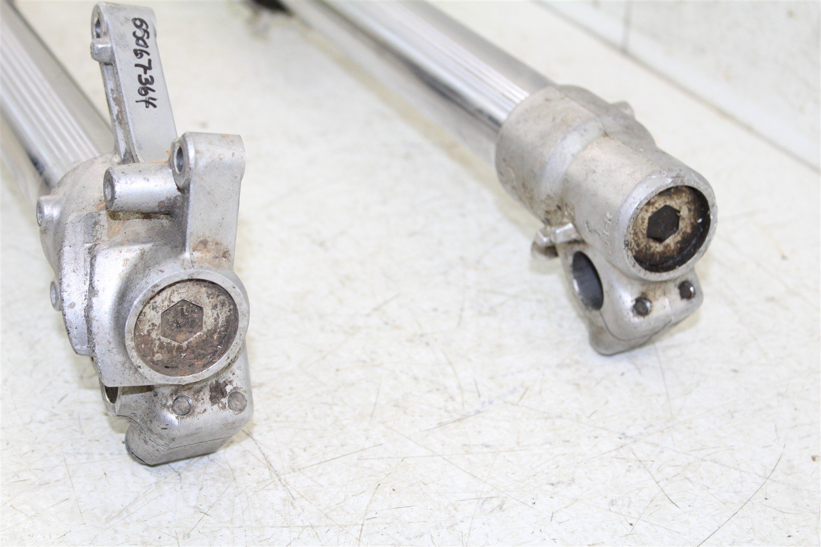 2001 Yamaha YZ 125 Fork Tubes Front Suspension Triple Clamp 55067