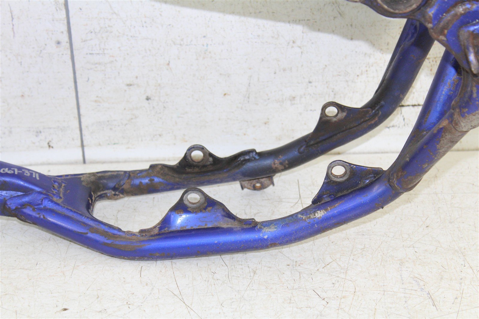 2001 Yamaha YZ 125 Main Frame Chassis BOS 55067