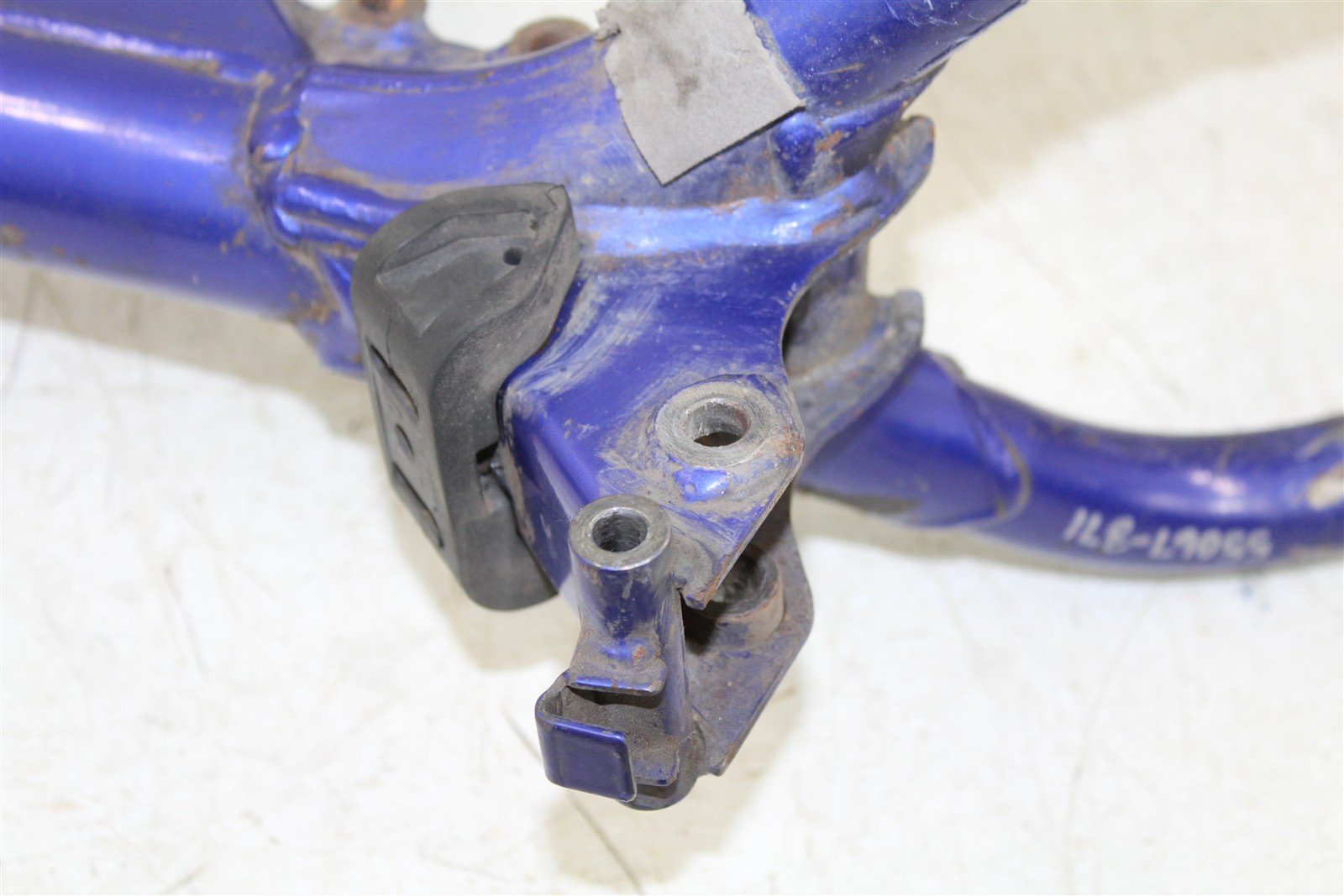2001 Yamaha YZ 125 Main Frame Chassis BOS 55067