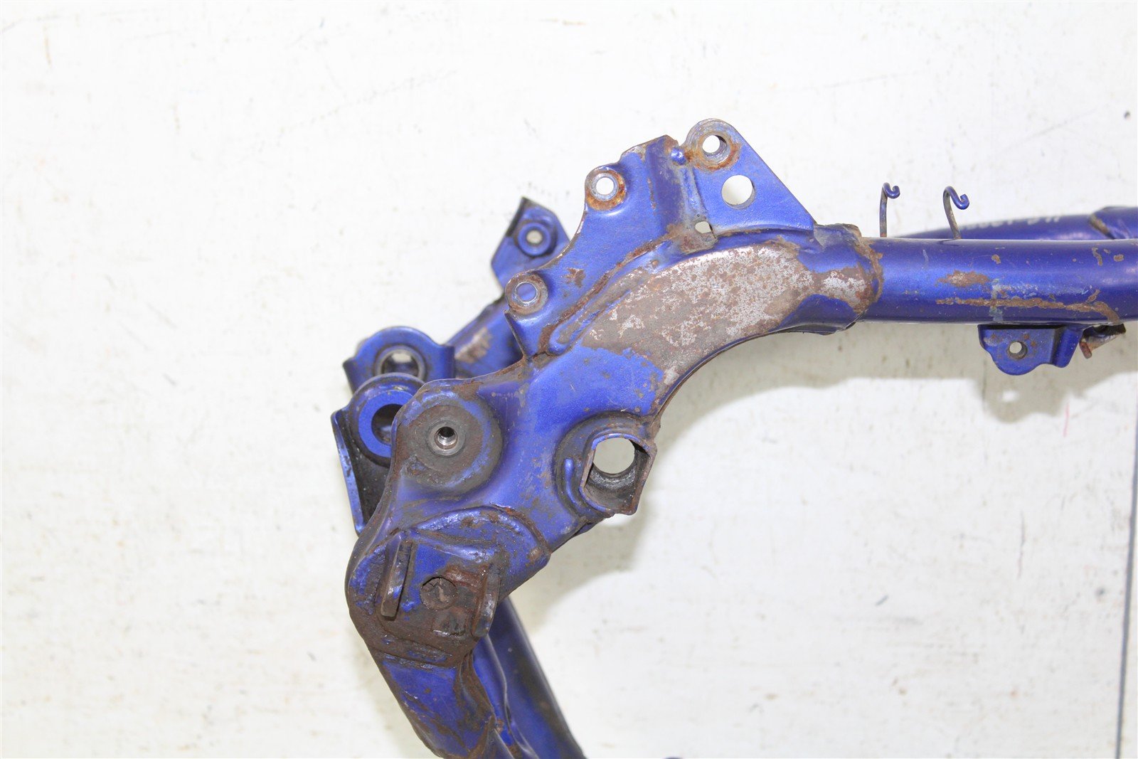 2001 Yamaha YZ 125 Main Frame Chassis BOS 55067