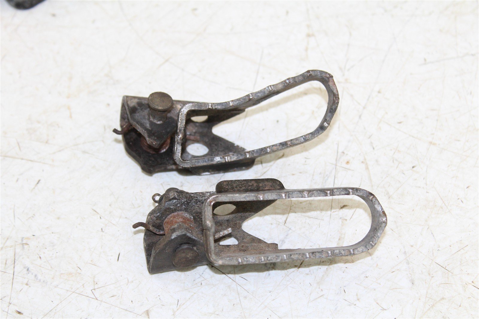 1993 Yamaha RT 180 Foot Pegs Set Hardware Springs Rests 55069