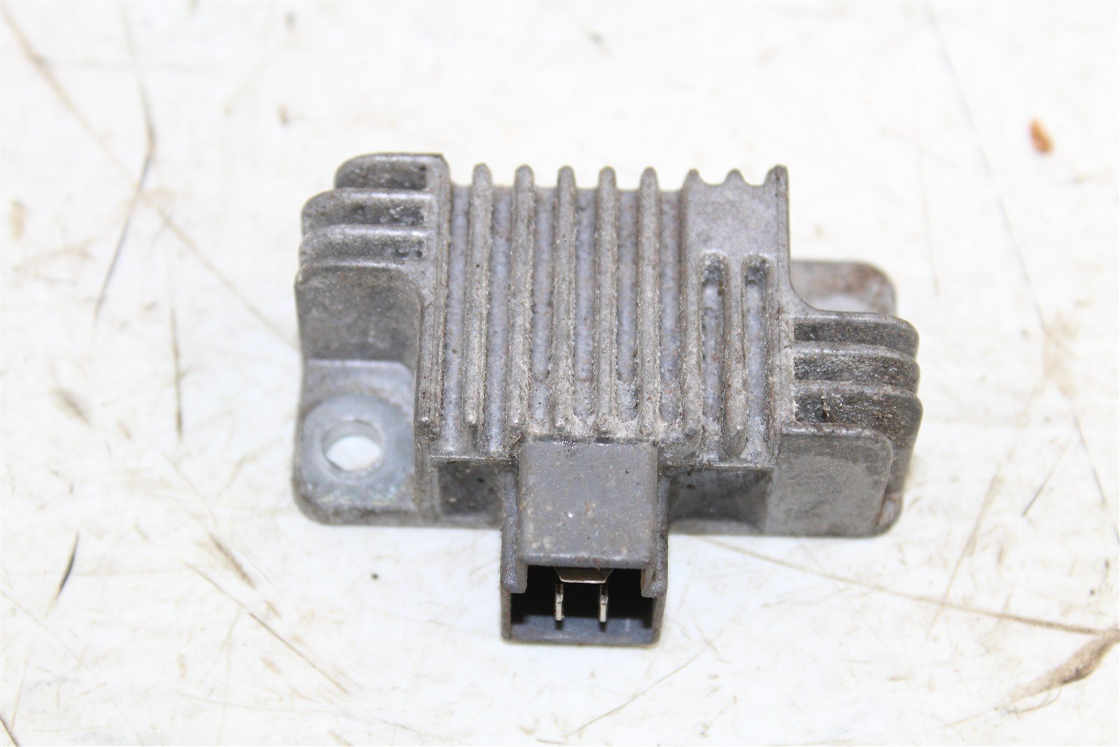 1993 Yamaha RT 180 Voltage Regulator Rectifier 55069