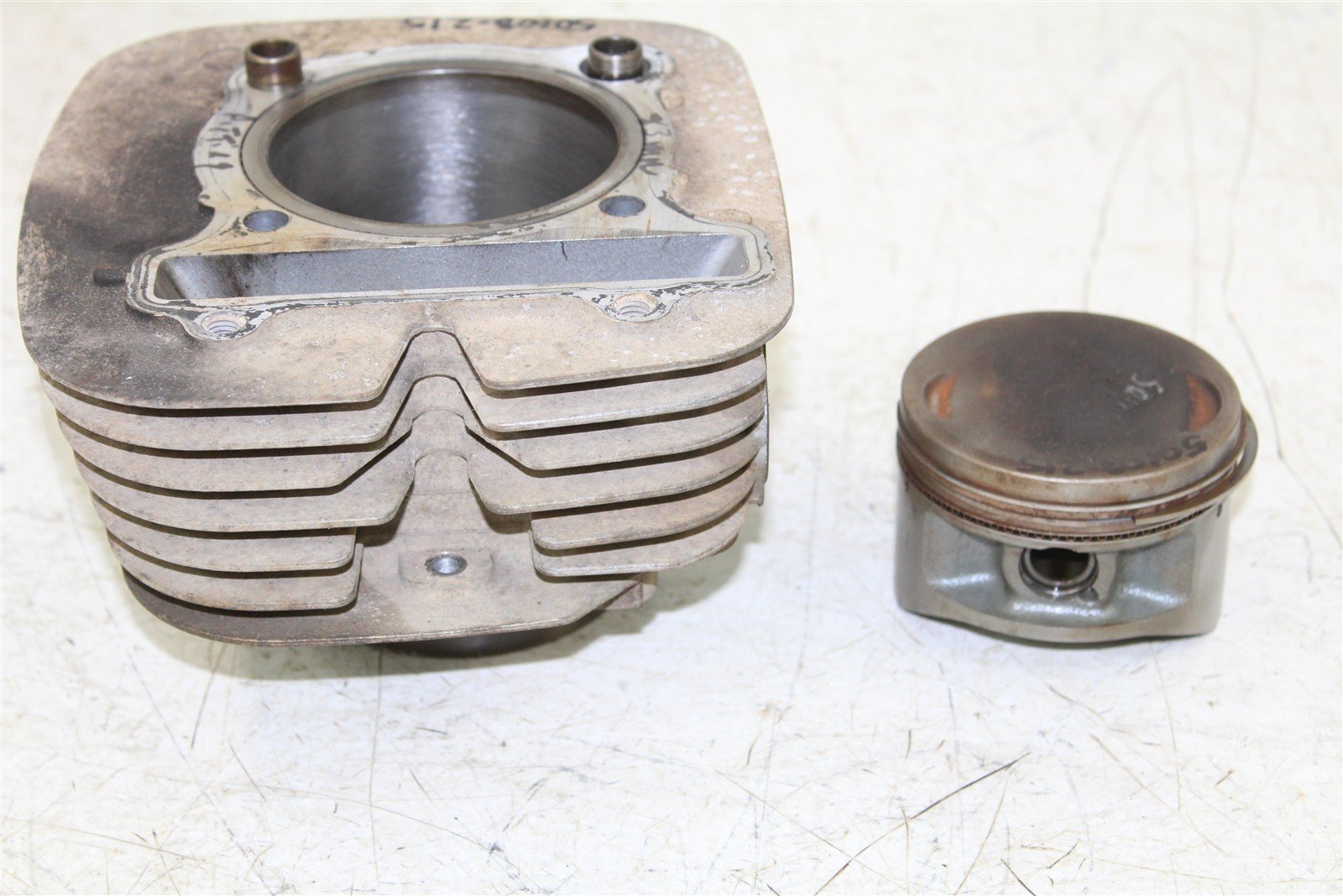 1999 Yamaha Big Bear 350 4x4 Engine Cylinder Jug w/ Piston 50108