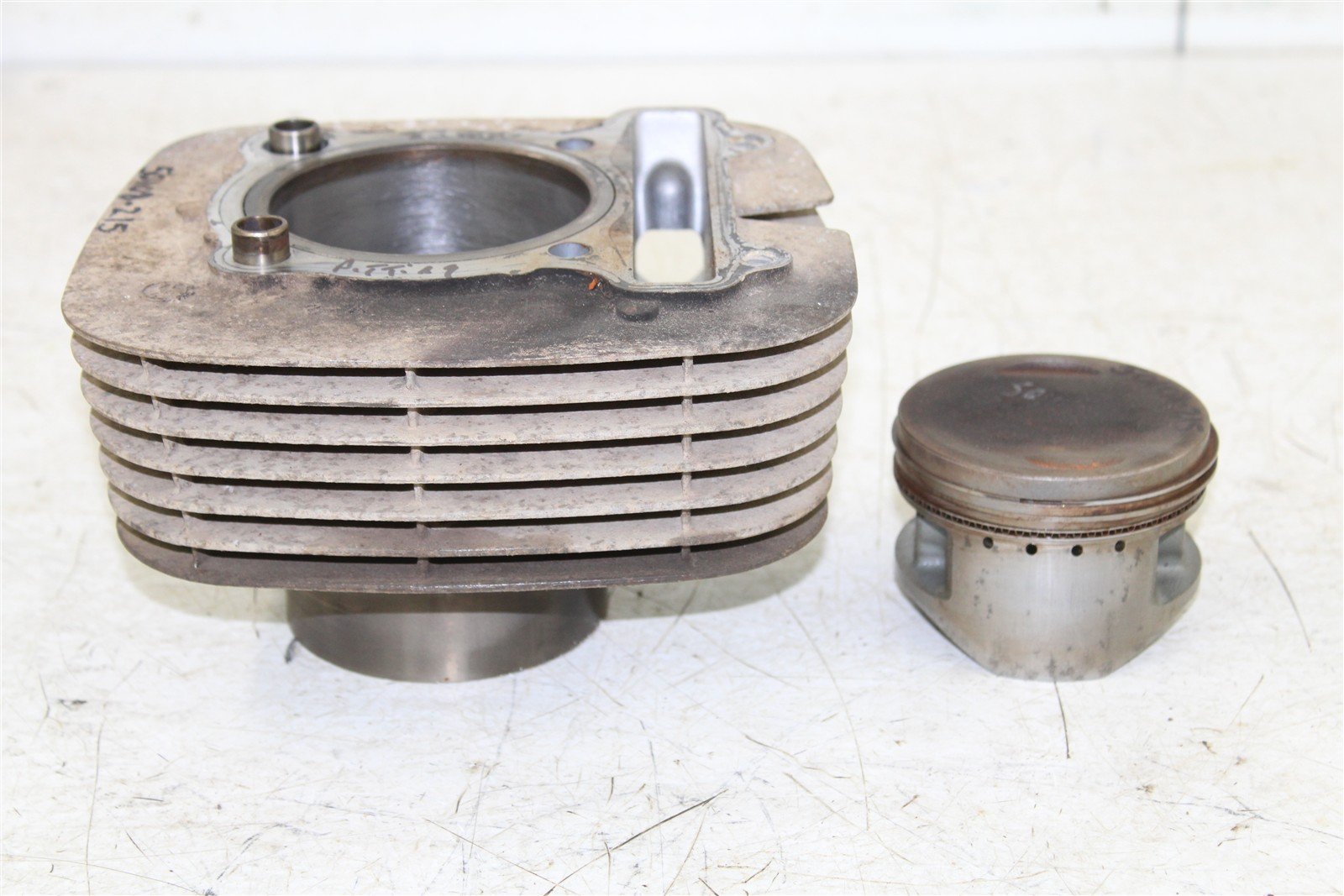 1999 Yamaha Big Bear 350 4x4 Engine Cylinder Jug w/ Piston 50108